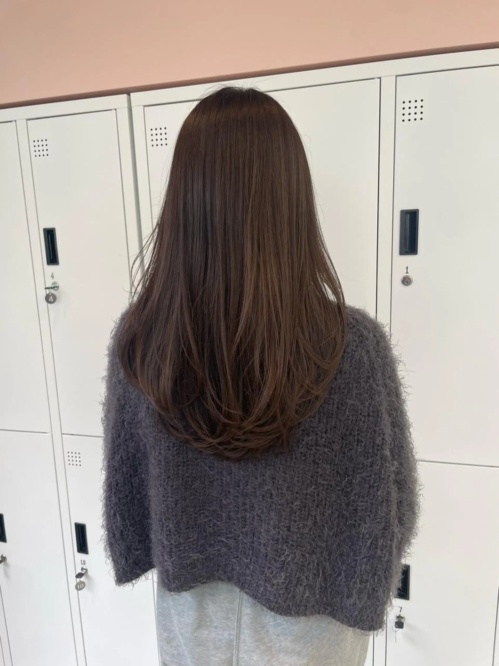 ロング レイヤーカット トリートメント 若月 あやかのヘアスタイル