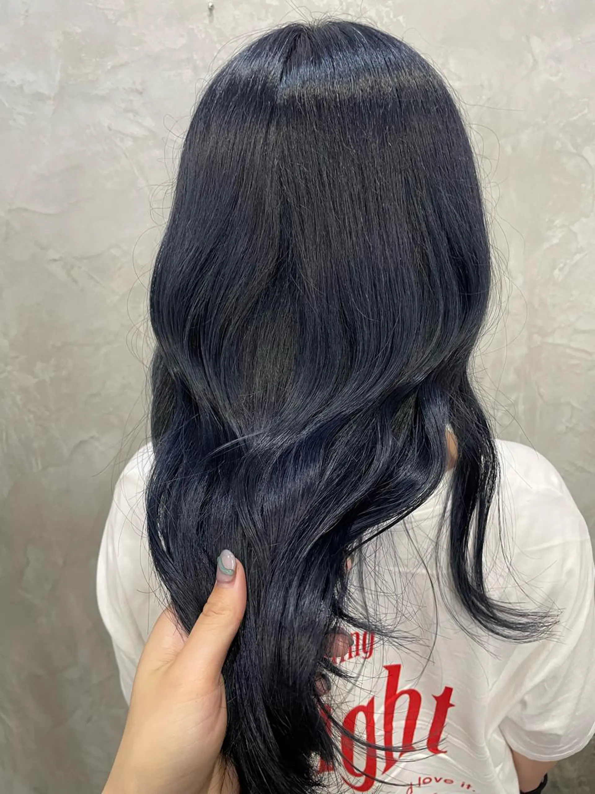 カラー ネイビーカラー ヘアカラー fudge所属・MaisonHALU 松浦光咲のヘアスタイル