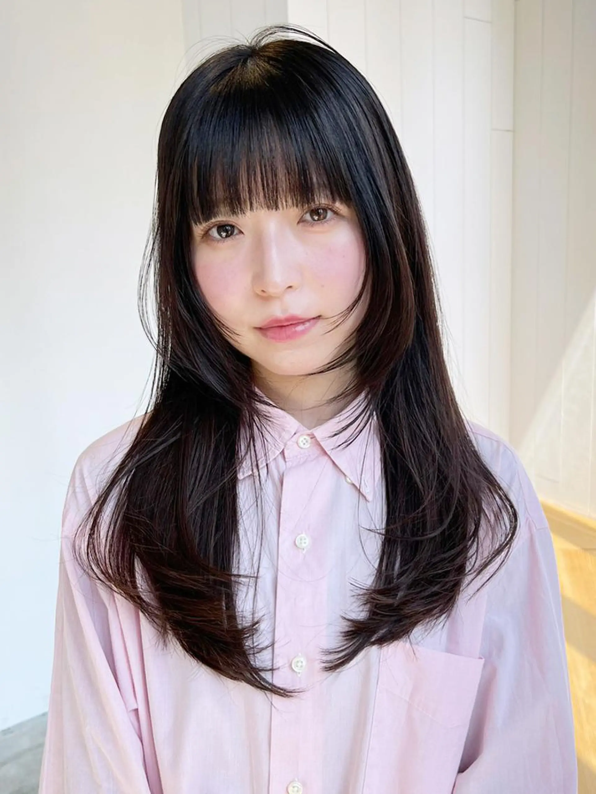 セミロング カラー パーマ ヘアアレンジ 顔まわりレイヤー レイヤーカット カット ヘアカラー トリートメント ITby ALBUM 北千住店のヘアスタイル