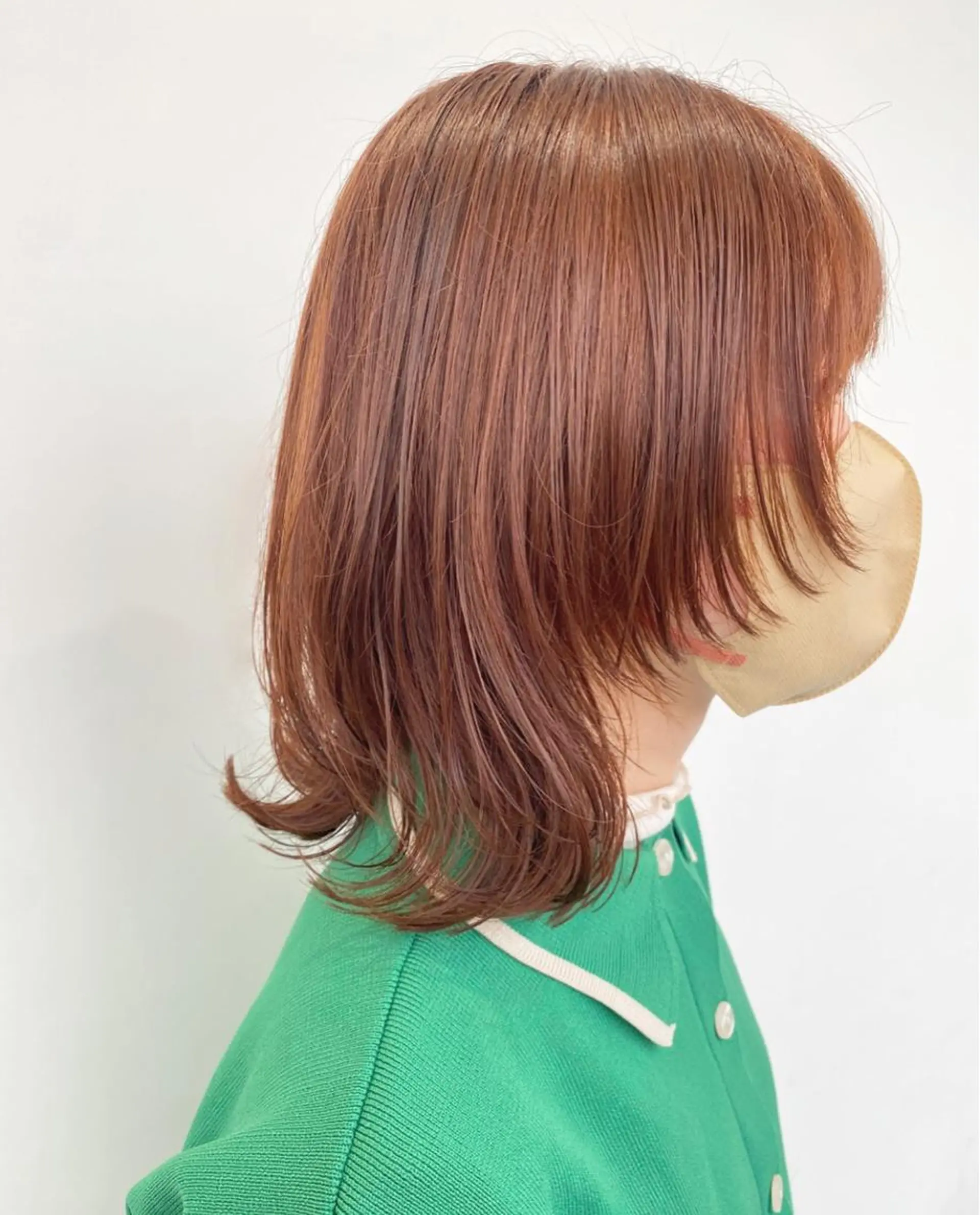 ミディアム オレンジブラウン ウルフカット 丸山 純奈のヘアスタイル