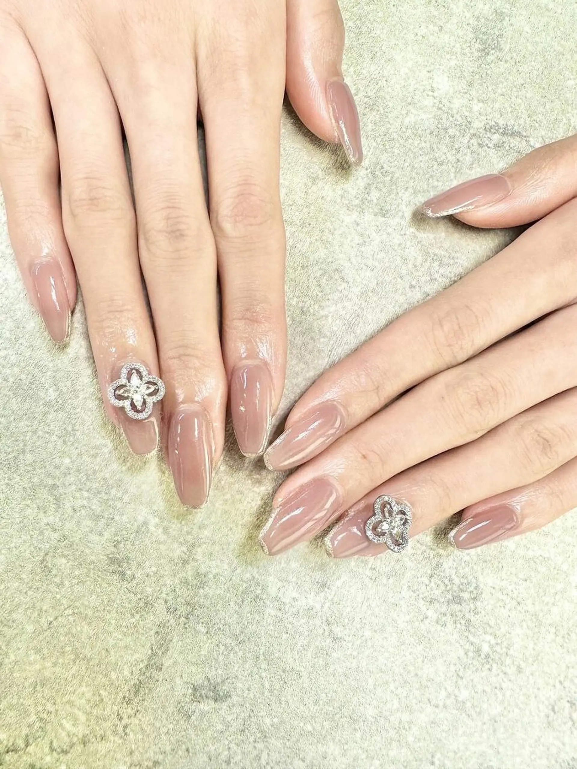 ネイル フットネイル フレンチネイル ジェルネイル ガラスフレンチ グラデーション ハンドネイル ハンドケア FASTNAIL PLUS 新宿店のネイルデザイン