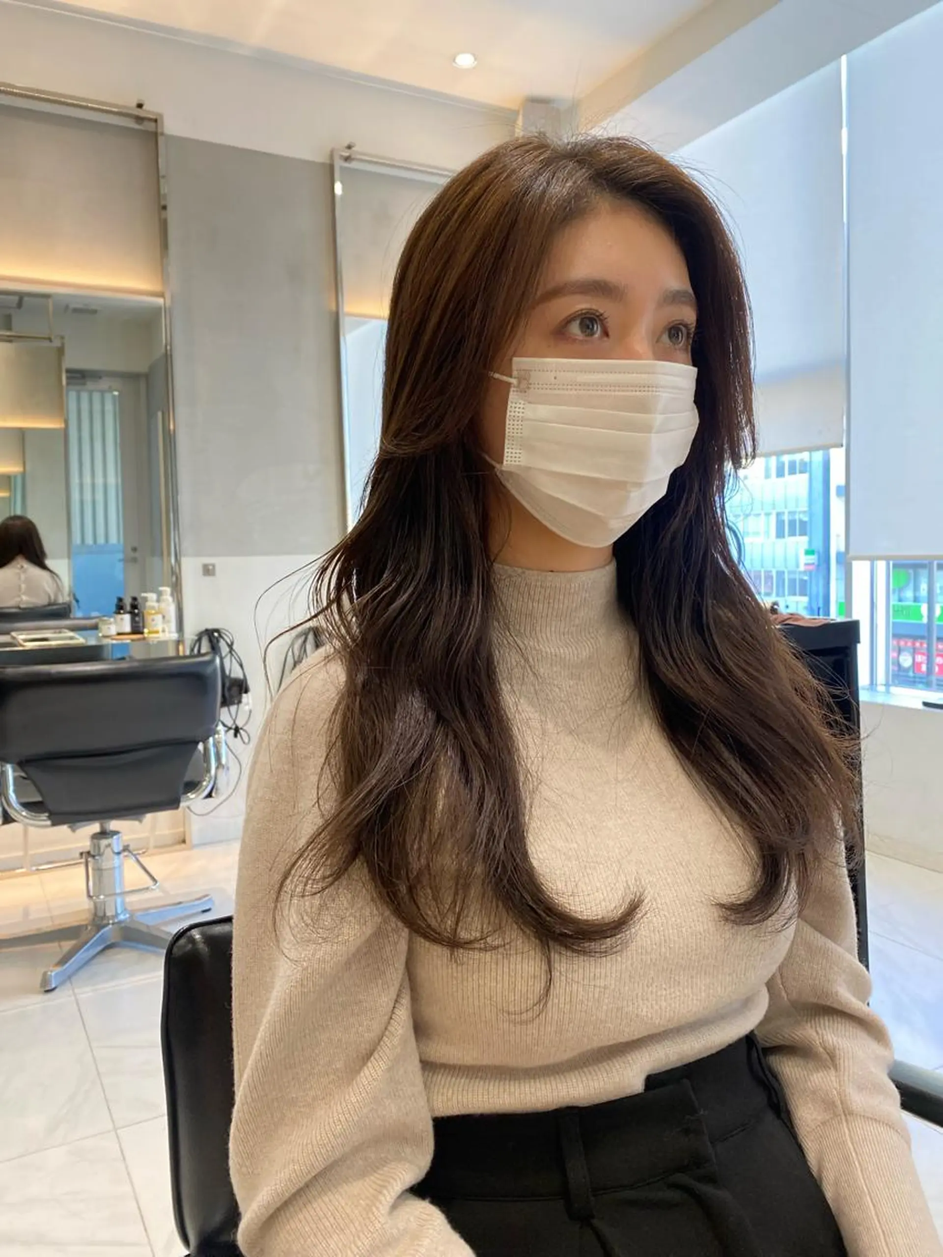 ロング ヘアカラー トリートメント ヘアセット 韓国レイヤーカット 🇰🇷mireiのヘアスタイル