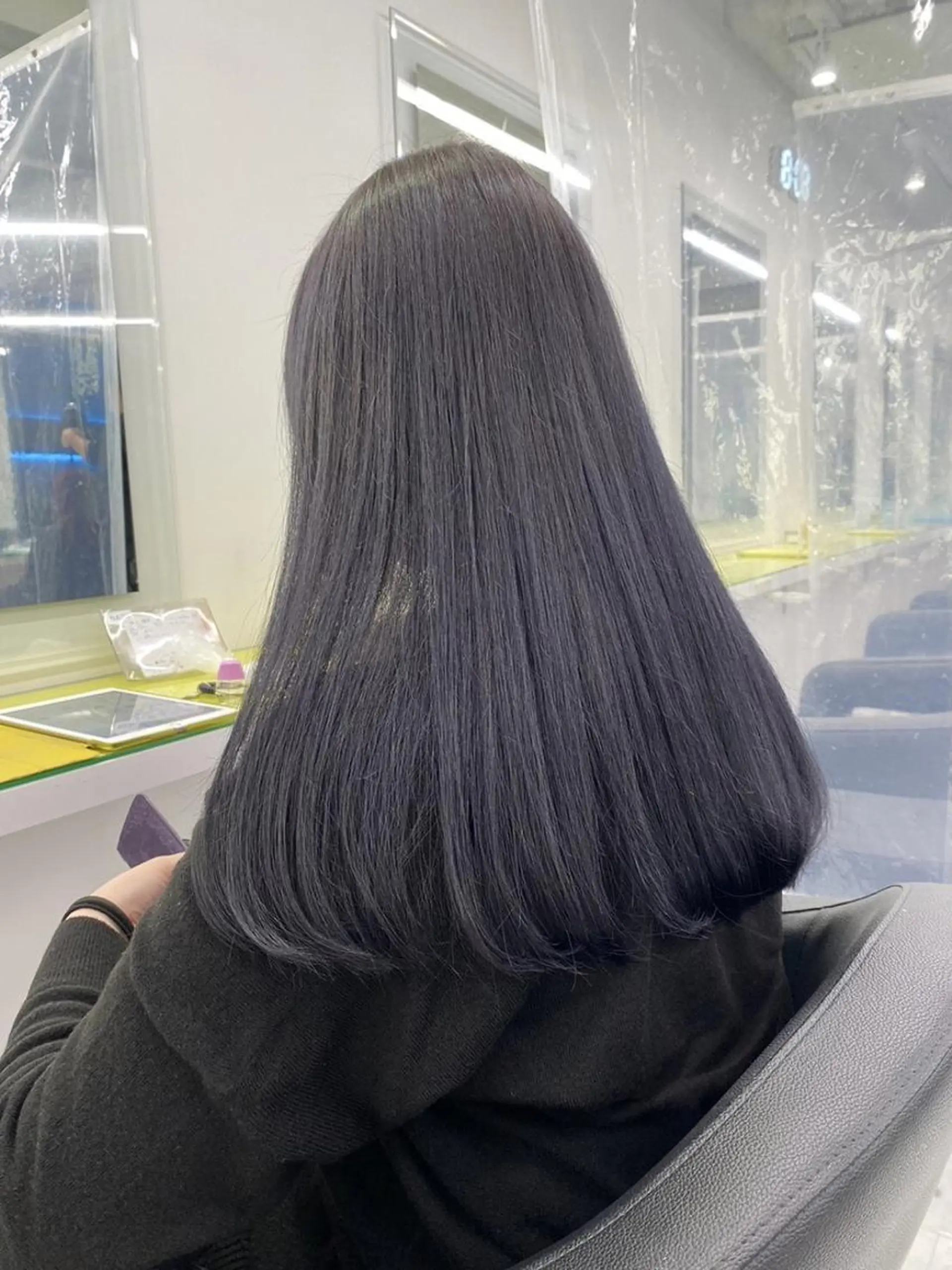 カラー 暗髪透明感カラー🖤 池袋SHE🖤のヘアスタイル