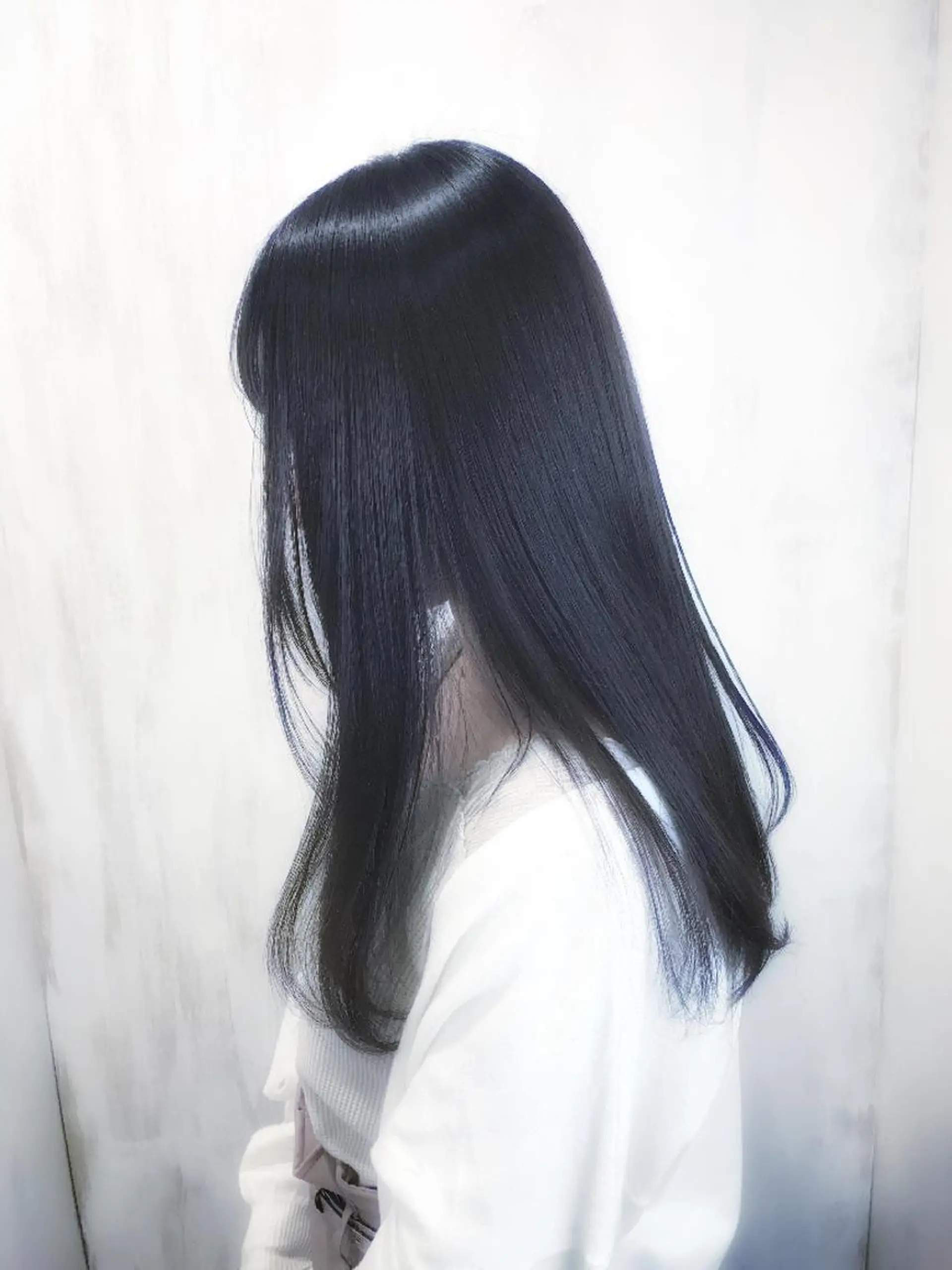 ロング カラー トリートメント AnFye une qatllのヘアスタイル