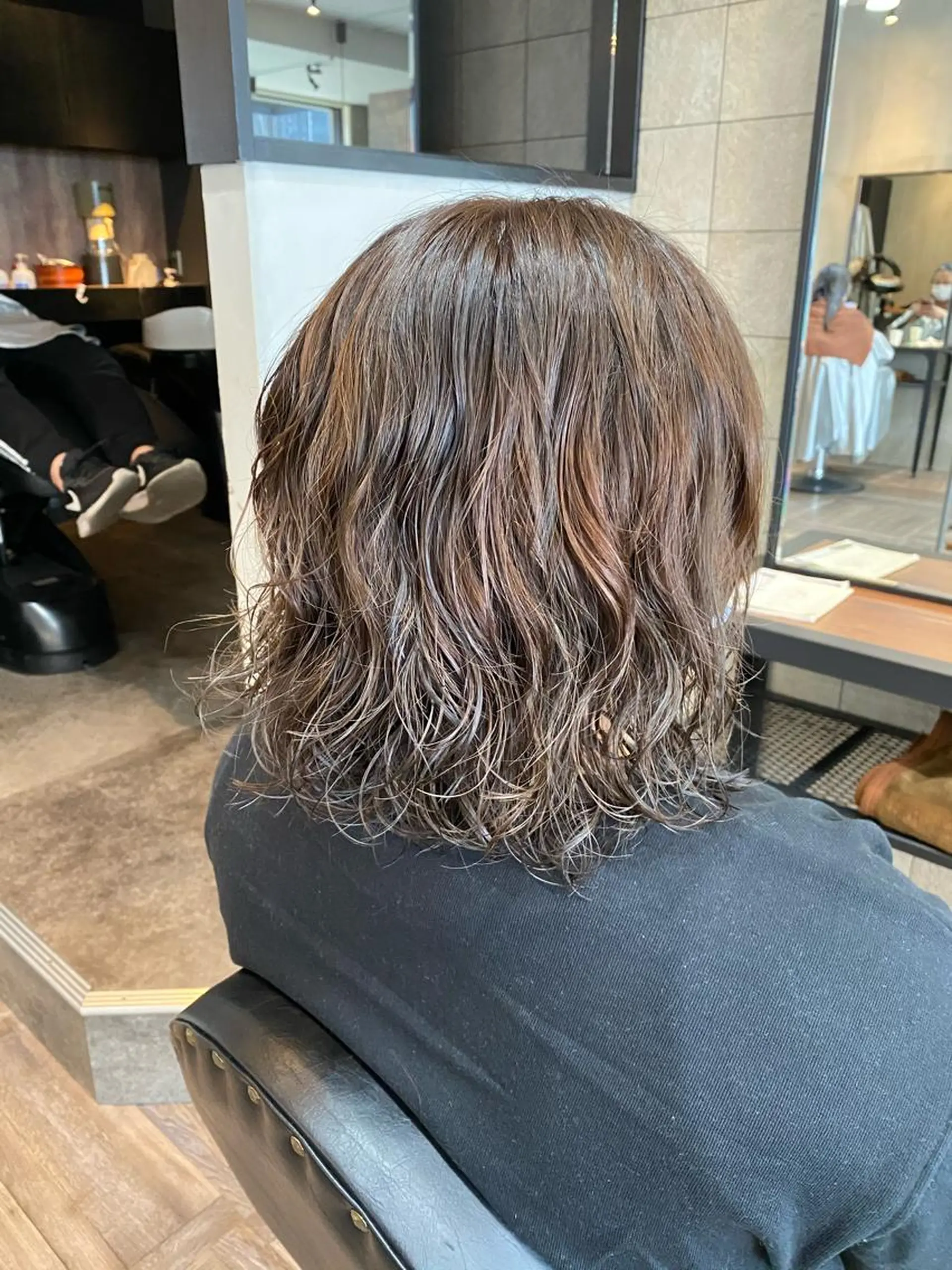 ミディアム カラー パーマ カット パーマ トリートメント Belle hair Design青野大貴のヘアスタイル