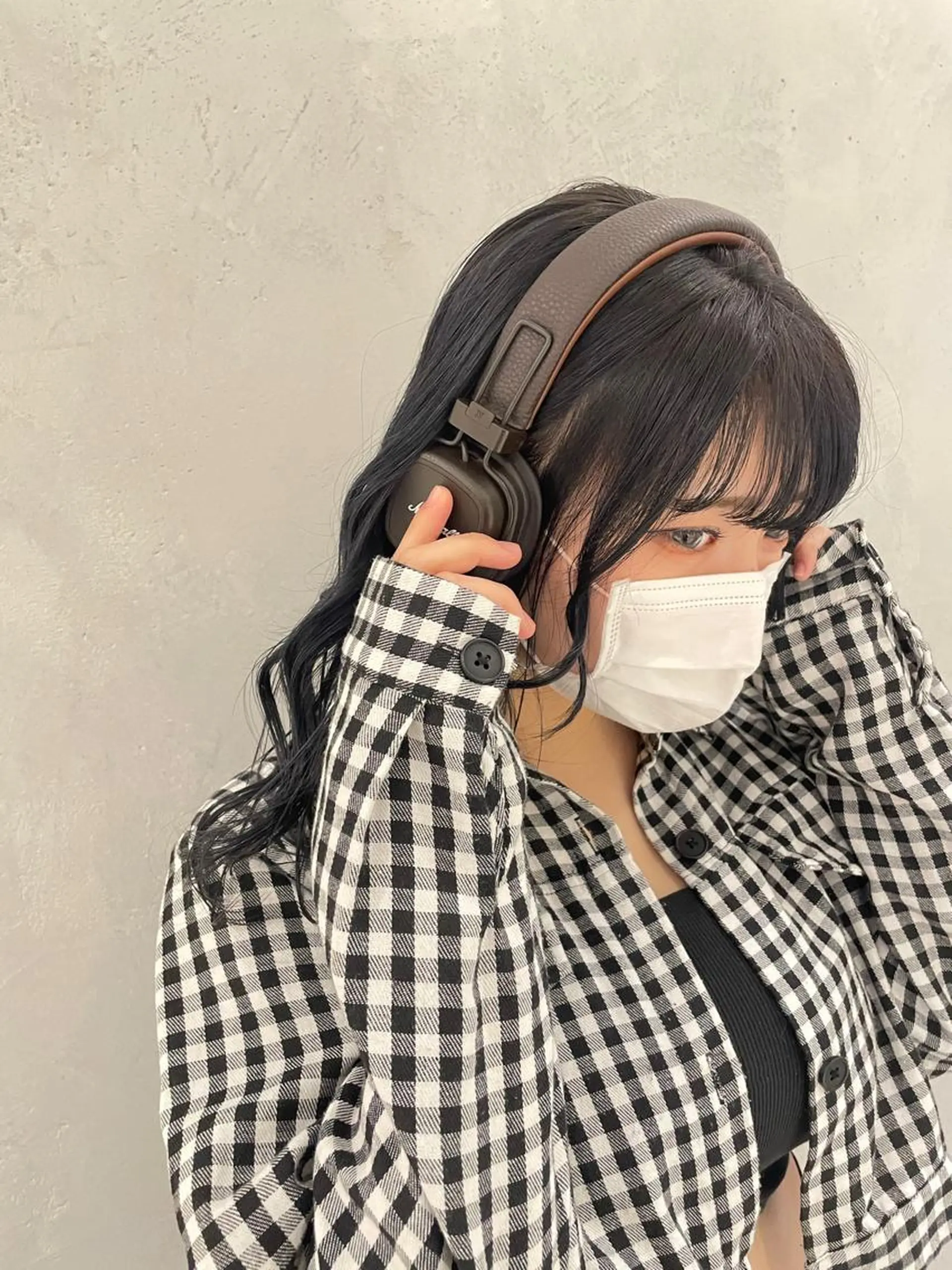 セミロング カラー パーマ ヘアアレンジ 耳つぼ屋さん ‎🤍りりのヘアスタイル