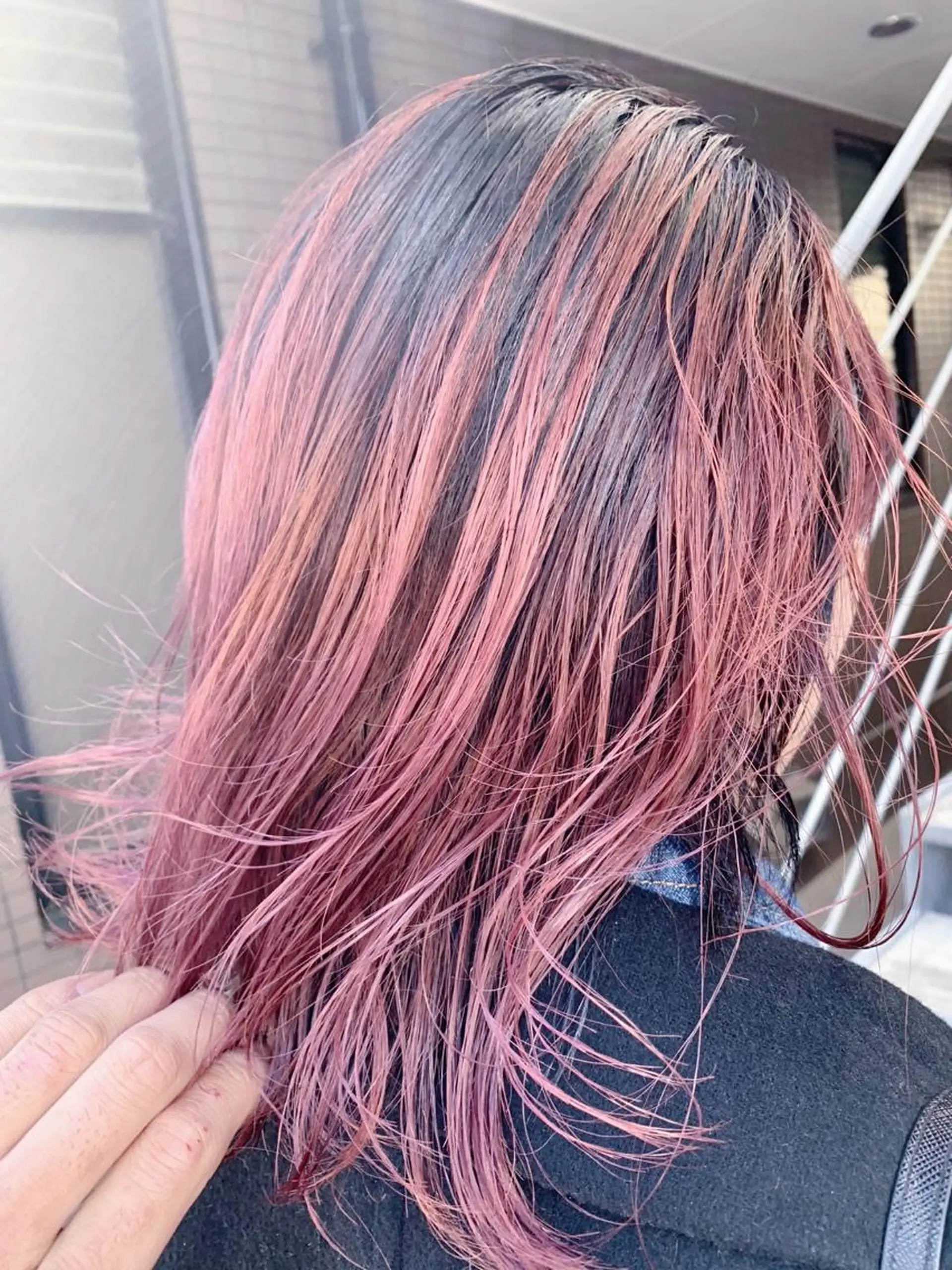 ミディアム カラー バレイヤージュ ピンクカラー レイヤーカット ヘアカラー トリートメント DUMBO所属・【完全マンツー 恵比寿】佐藤 翔のヘアスタイル