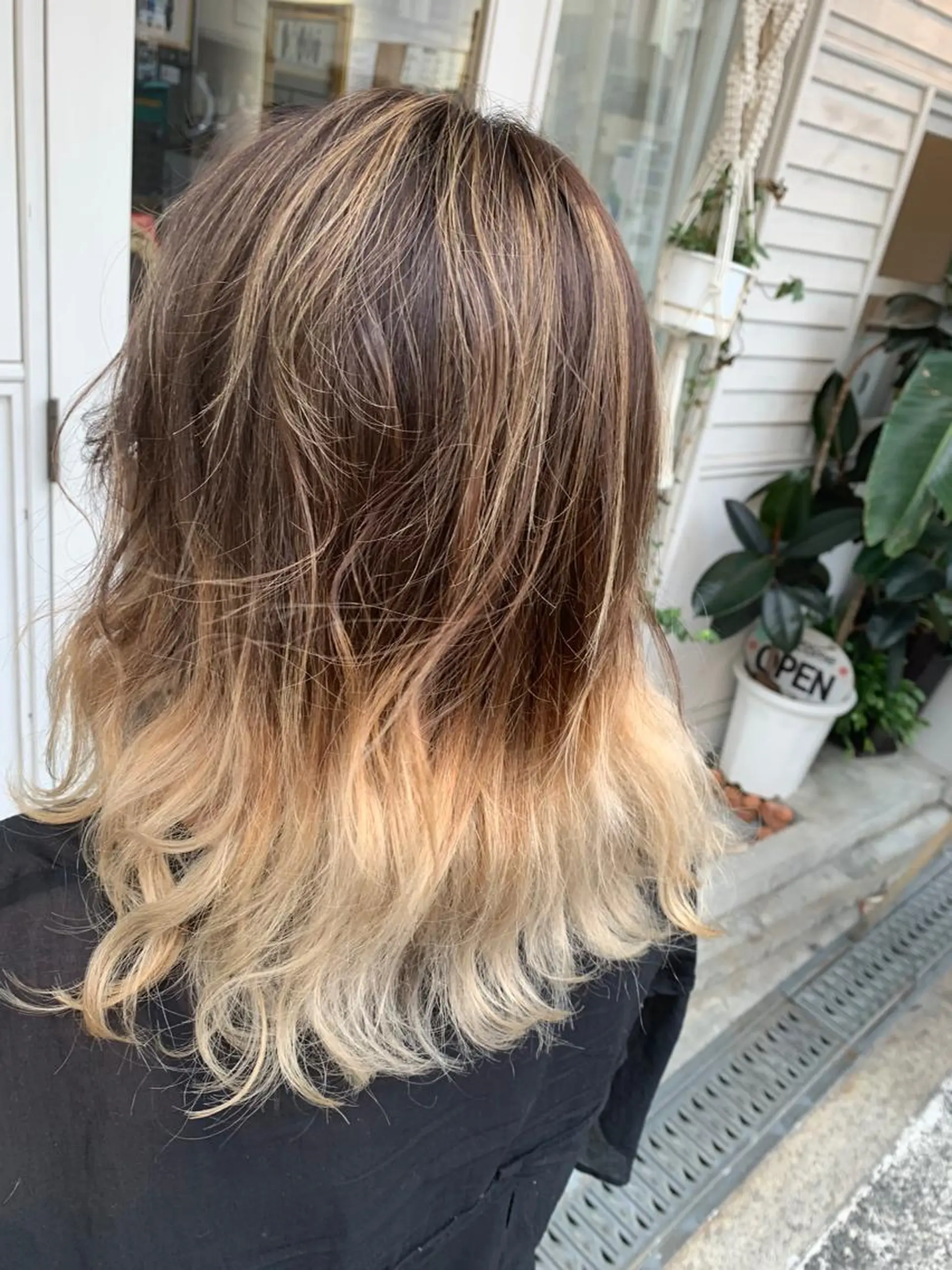セミロング カラー パーマ ヘアアレンジ カラーワールドカンナヘアーメゾン所属・北出 沙也加のマツエク・マツパデザイン