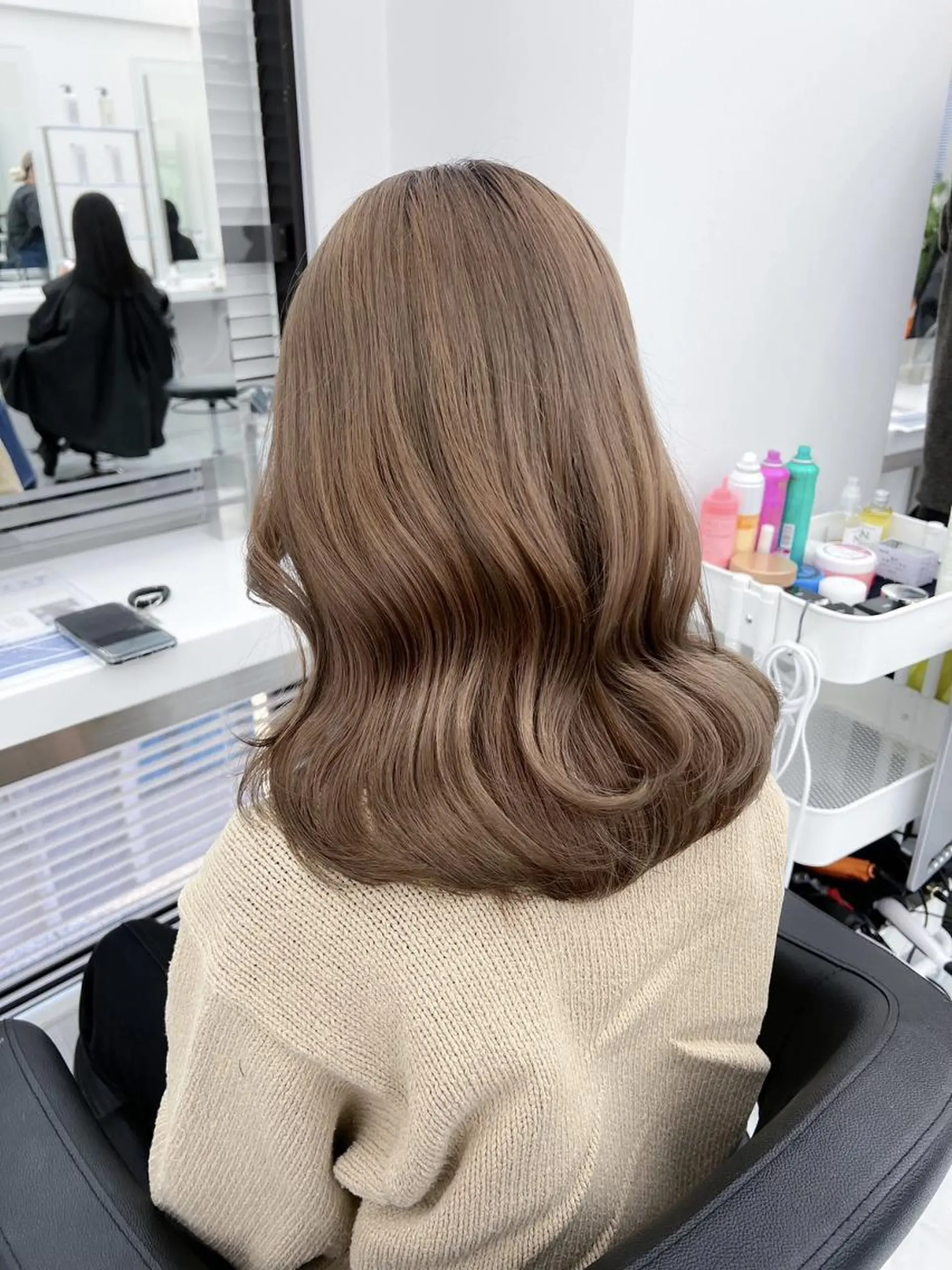 カラー ヘアカラー トリートメント ヘアセット 透ける淡色🏹ミルク ティー🤎渋谷のヘアスタイル