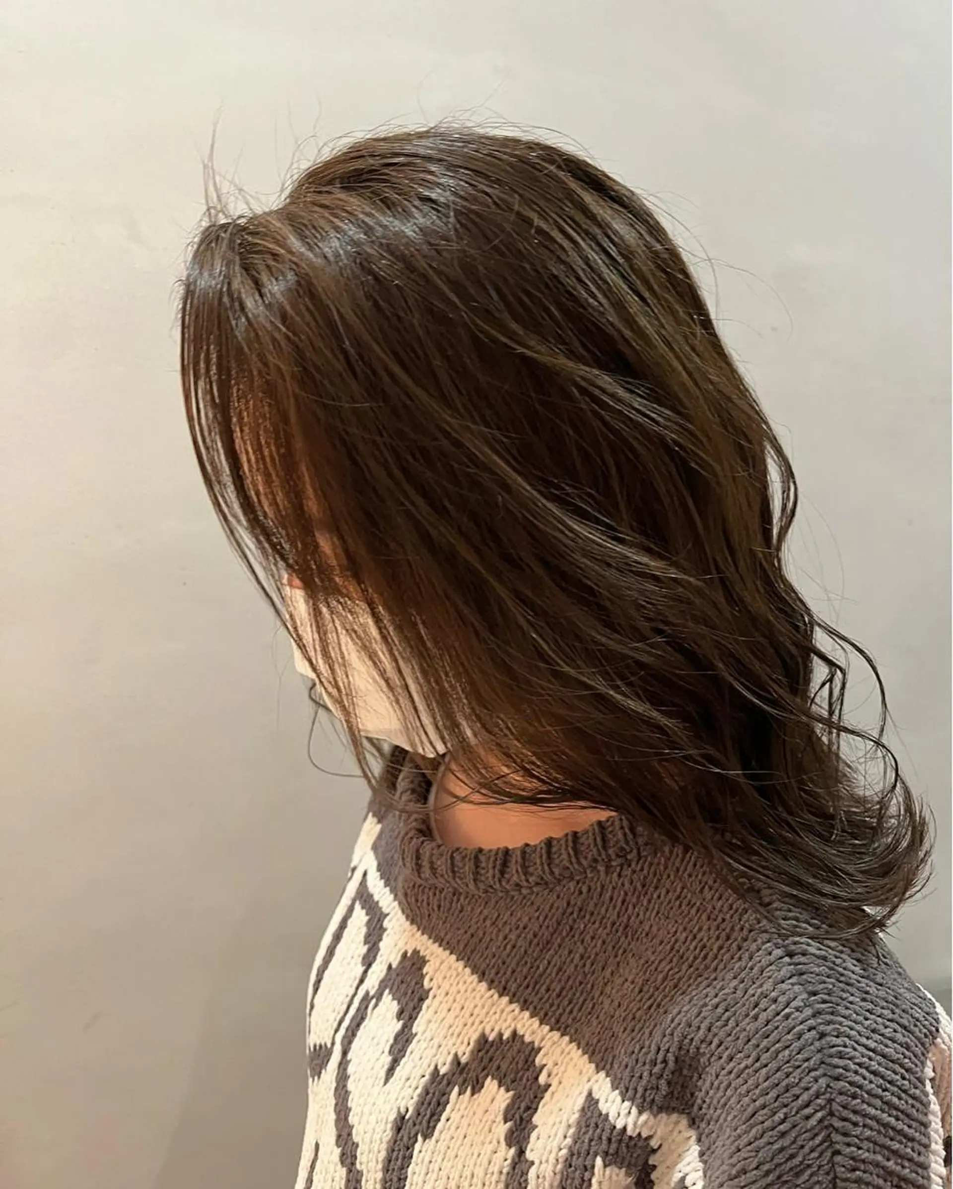 ミディアム カラー アドラーブル 松崎店所属・仲村 夏希のヘアスタイル