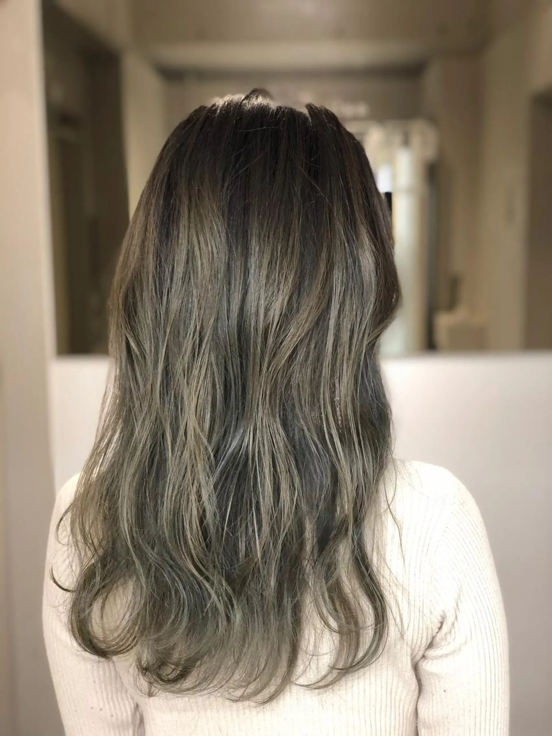 セミロング EIGHT 船橋のヘアスタイル