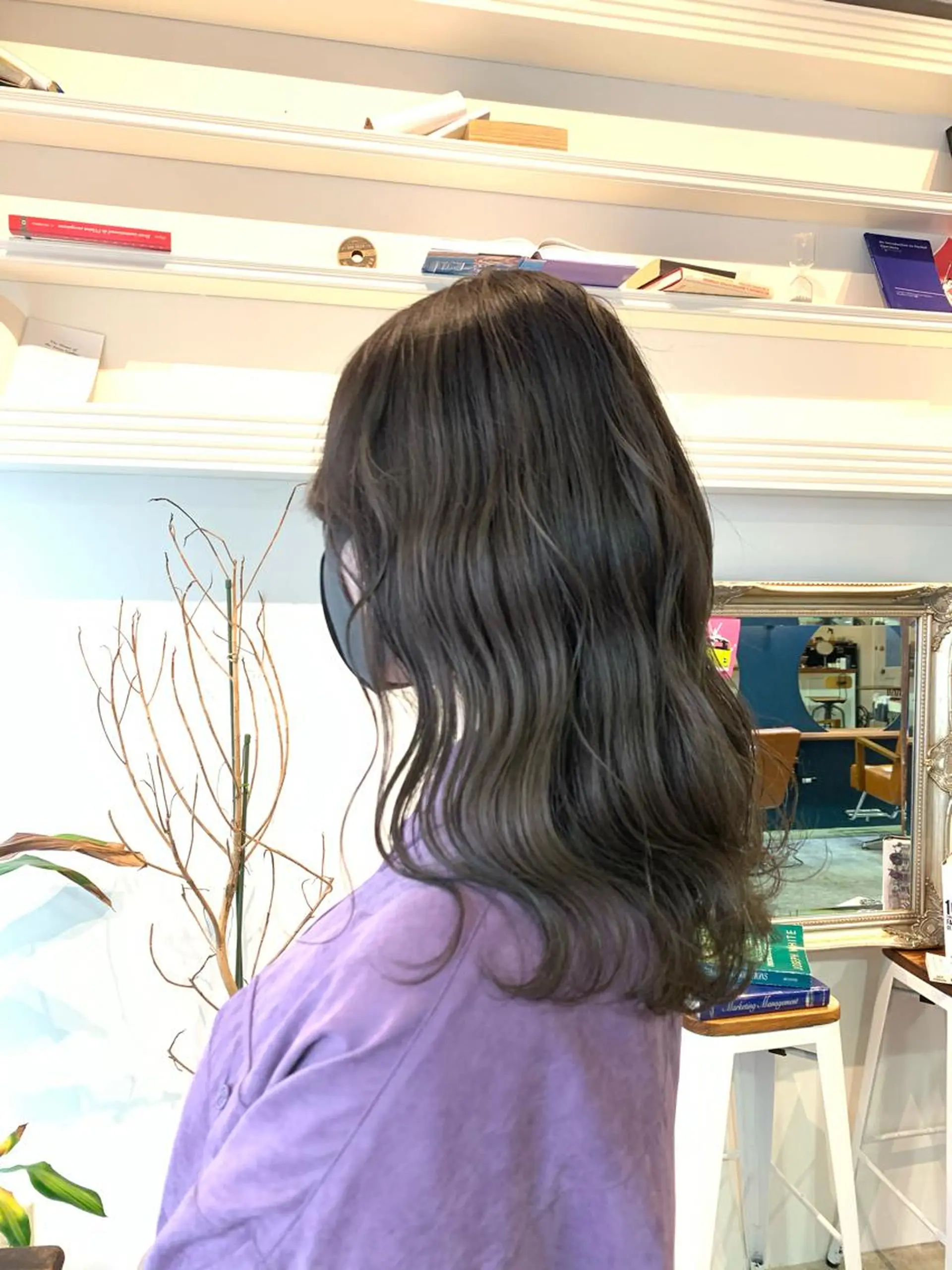 セミロング ヘアカラー トリートメント ヘッドスパ ヘアセット 山口 竣也のヘアスタイル