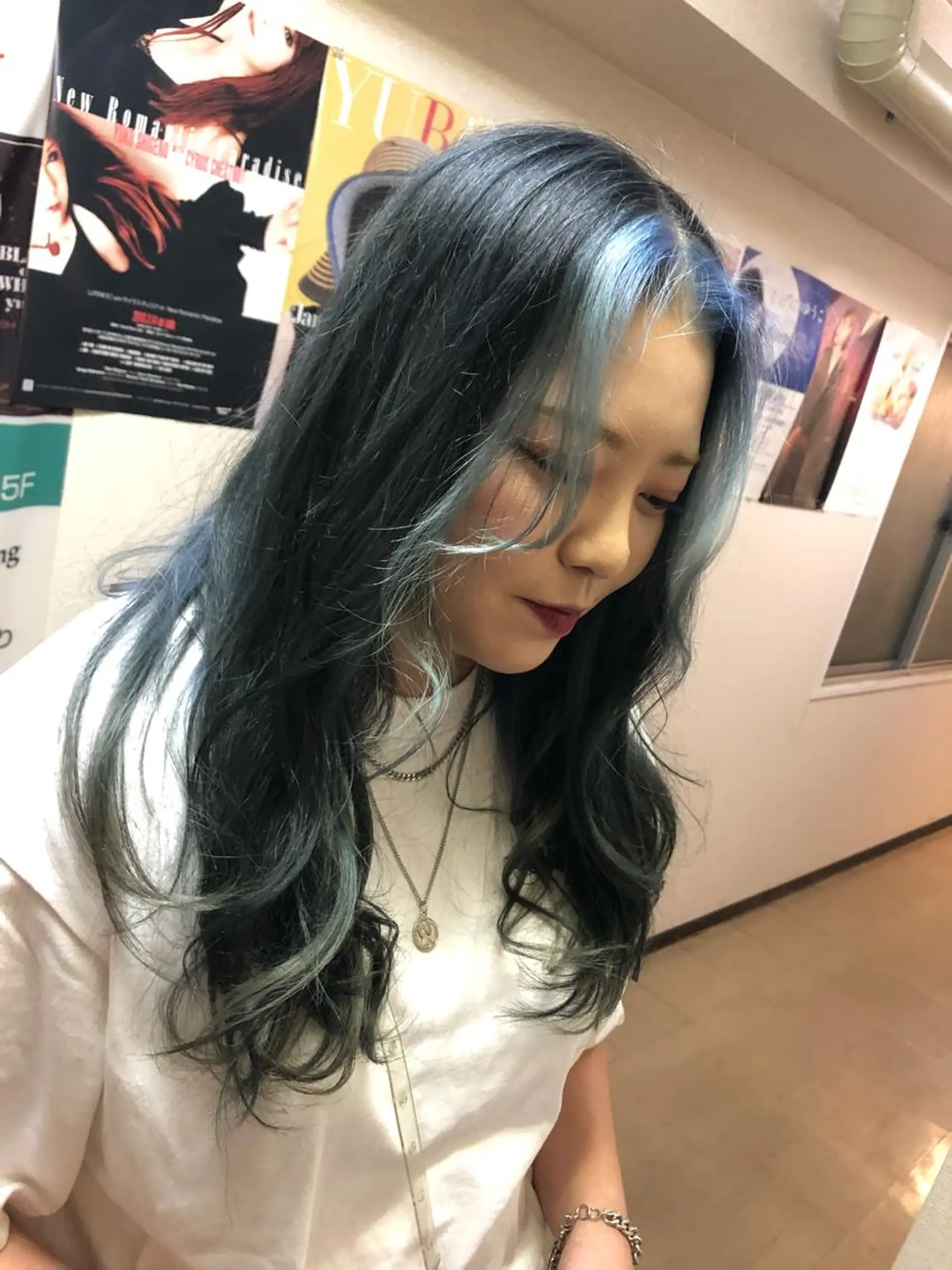 ロング ミストバング カット ヘアカラー トリートメント ヘアセット Aujua ソムリエ 勝又舞夏のヘアスタイル