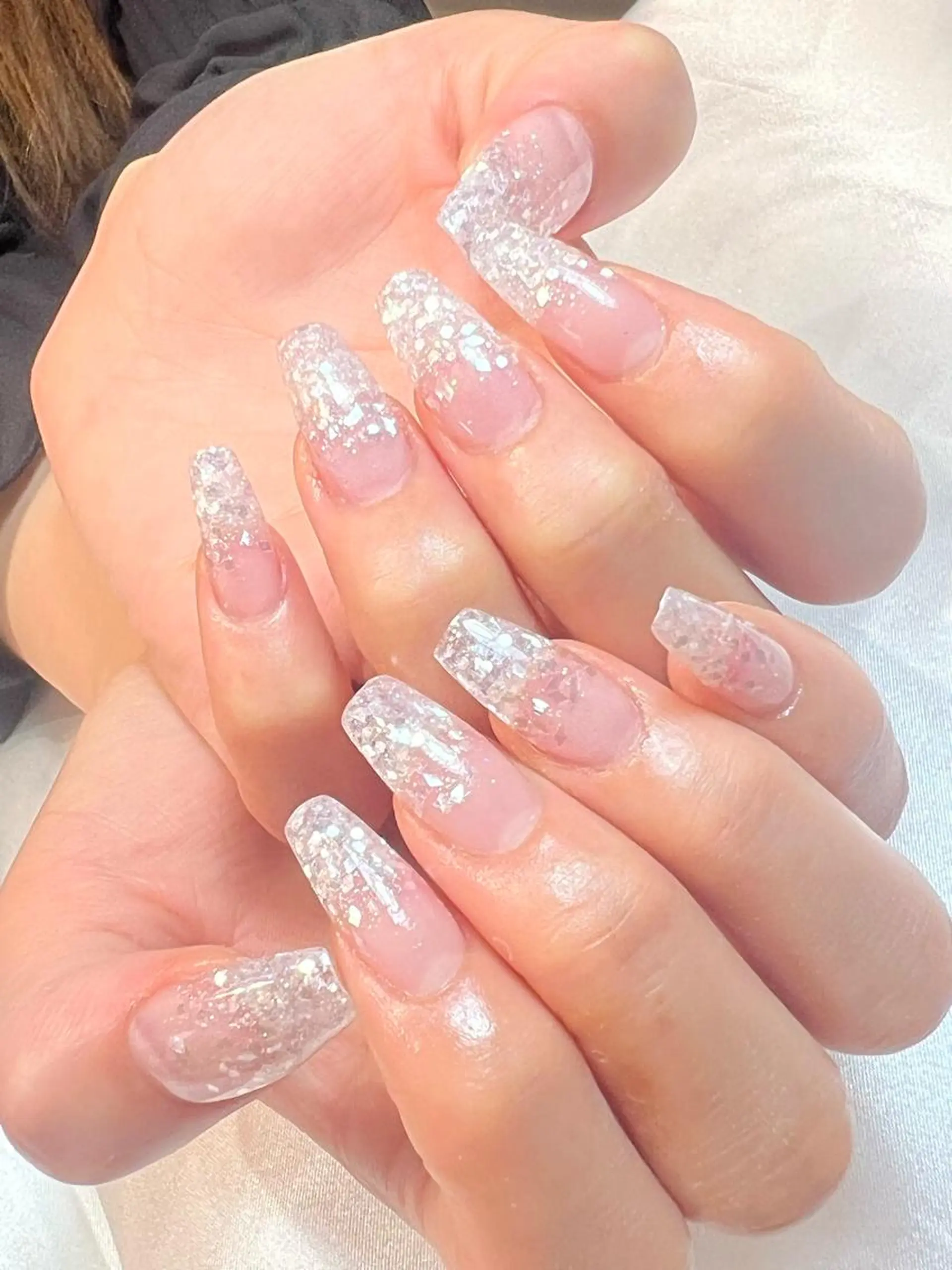 ネイル グラデーション ラメ(グリッター) ラメグラデーション スカルプネイル bijou nails所属・bijou nails 蓮のネイルデザイン