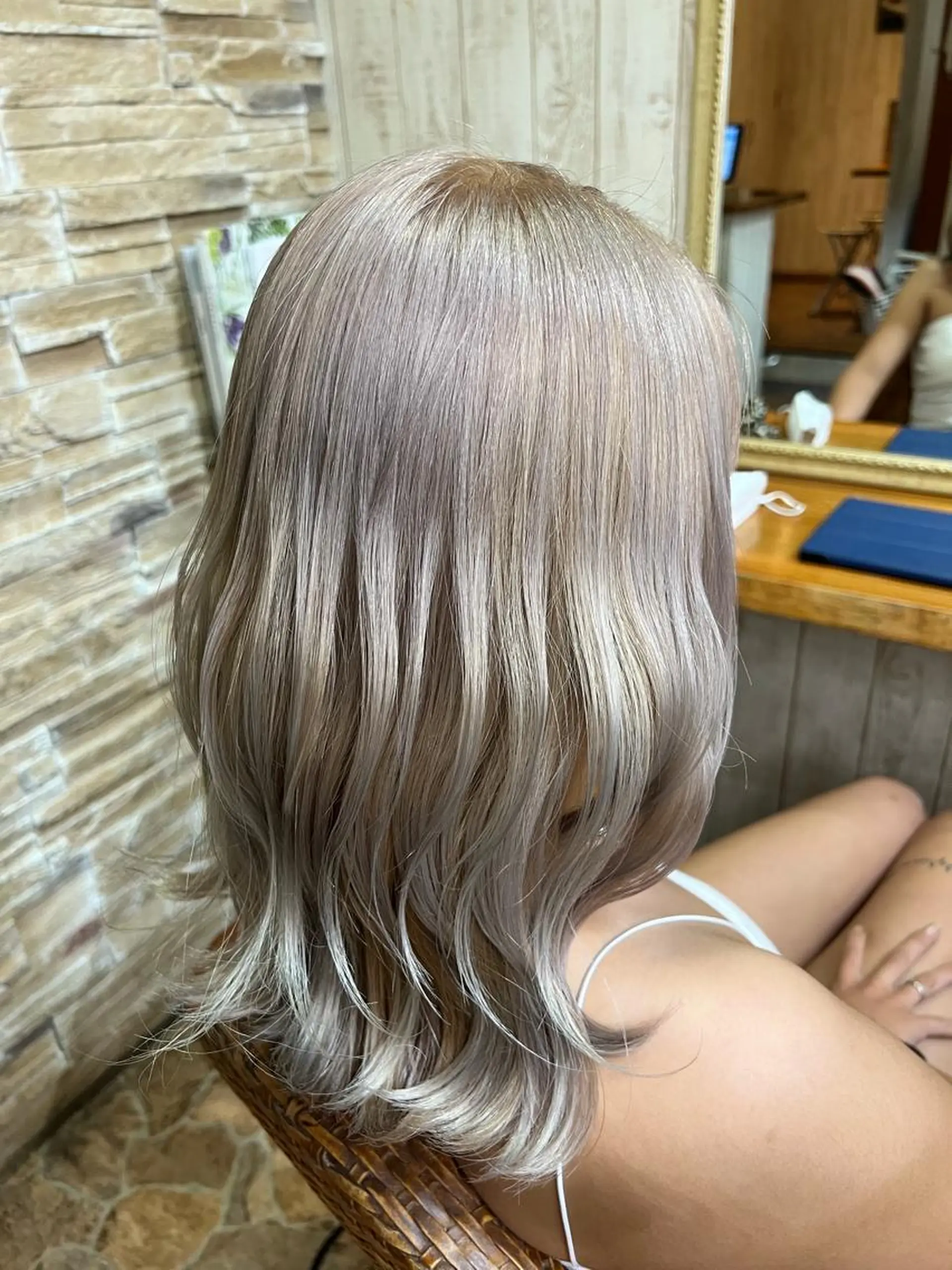 ミディアム ヘアカラー トリートメント kr2s アメ村のヘアスタイル