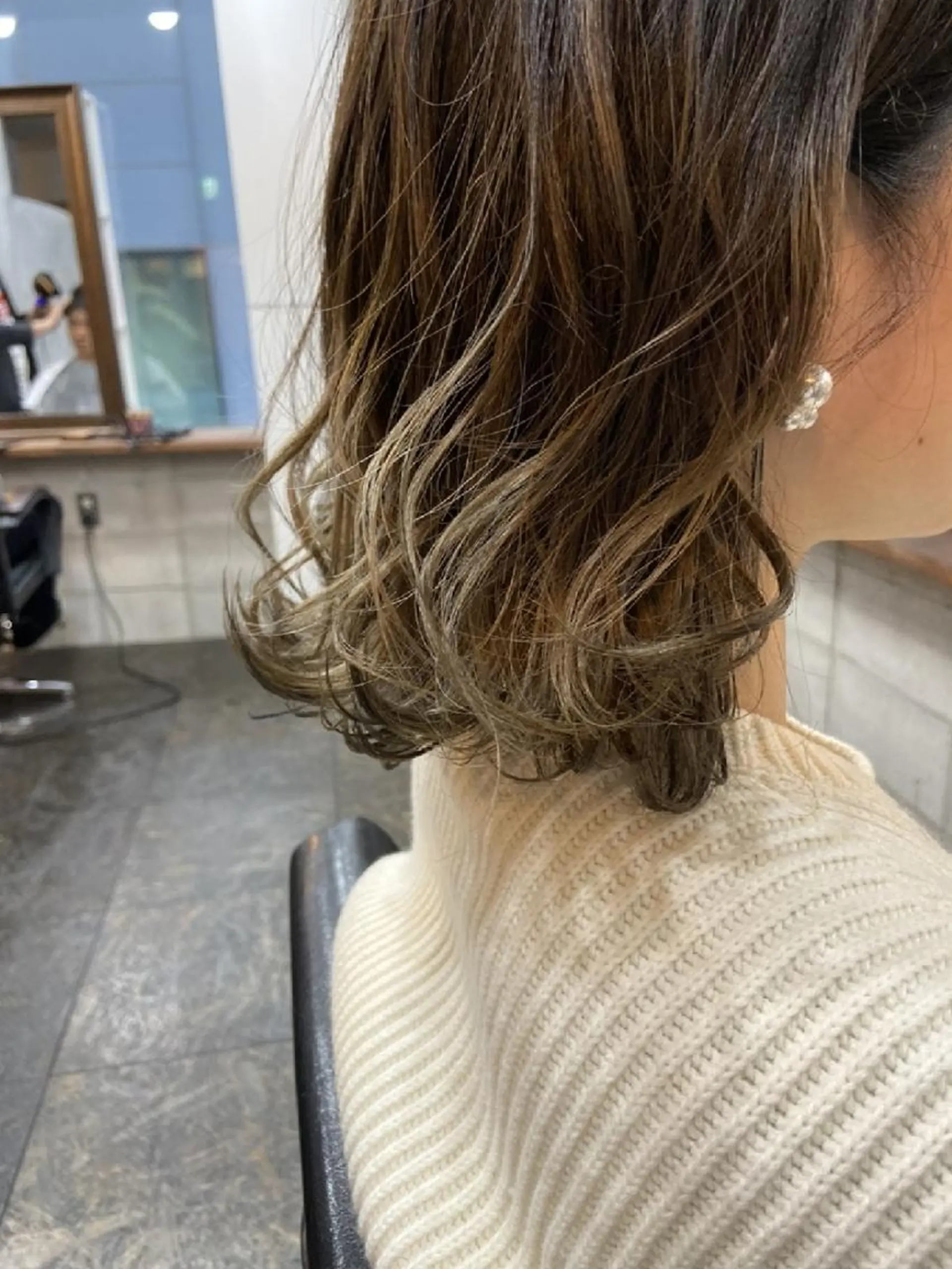 ミディアム カラー パーマ ヘアカラー トリートメント S. ERIのヘアスタイル