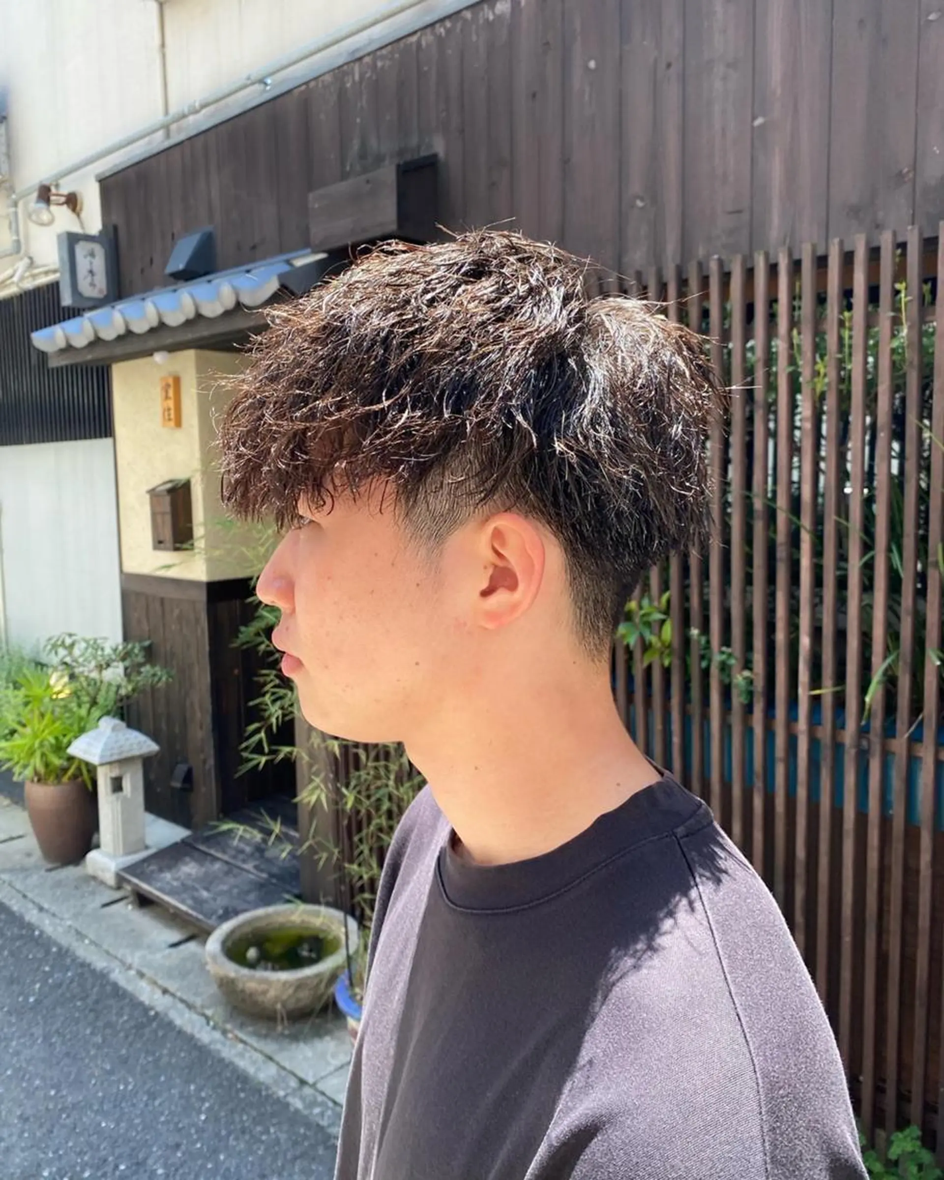 ミディアム パーマ メンズ カット ヘアカラー パーマ 【阪急六甲 サロン ド ロイ】所属・メンズ特化 岸本 阪急六甲サロンドロイのヘアスタイル
