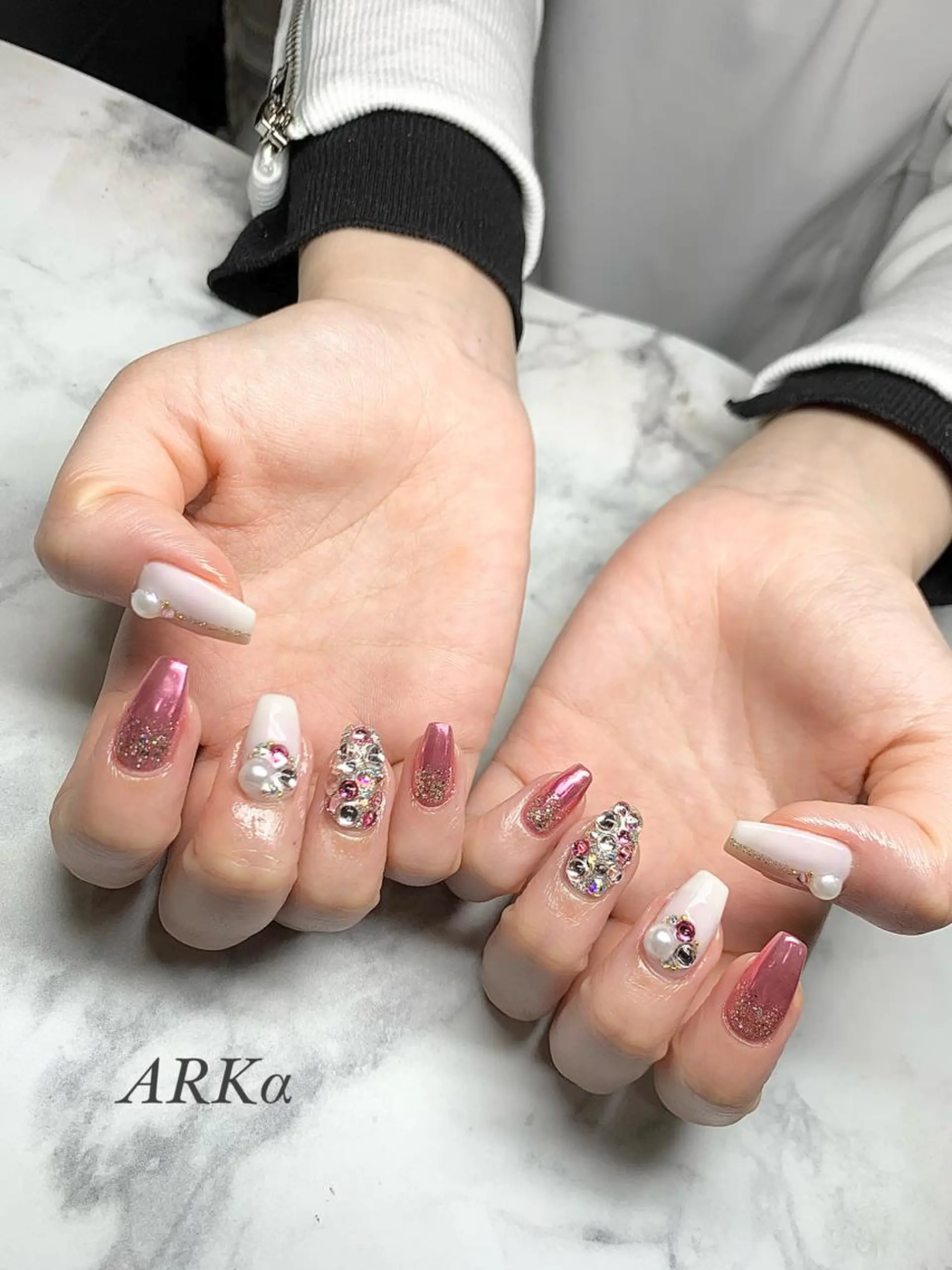 セミロング ネイル ミラーネイル ハンドネイル ARKα SHIORIのネイルデザイン