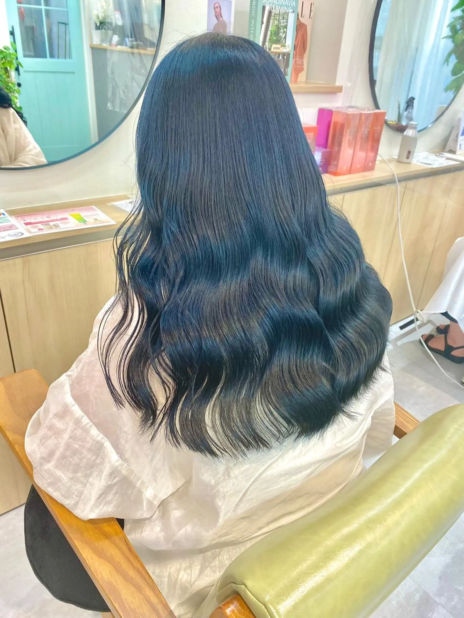 ロング カラー 黒髪 ブルーカラー ブルーブラック ヘアカラー トリートメント ヘアセット 💘カラー特化美容師 尾崎拓己のヘアスタイル