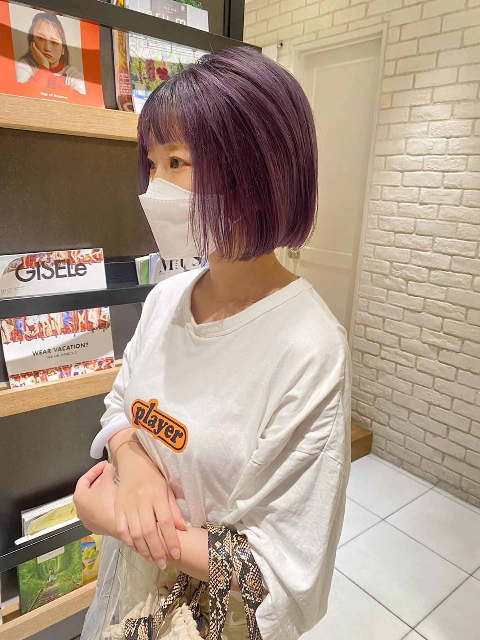 ショート カラー ヘアアレンジ ベージュカラー パープルカラー カット ヘアカラー nana🦕 ハイライトベージュのヘアスタイル