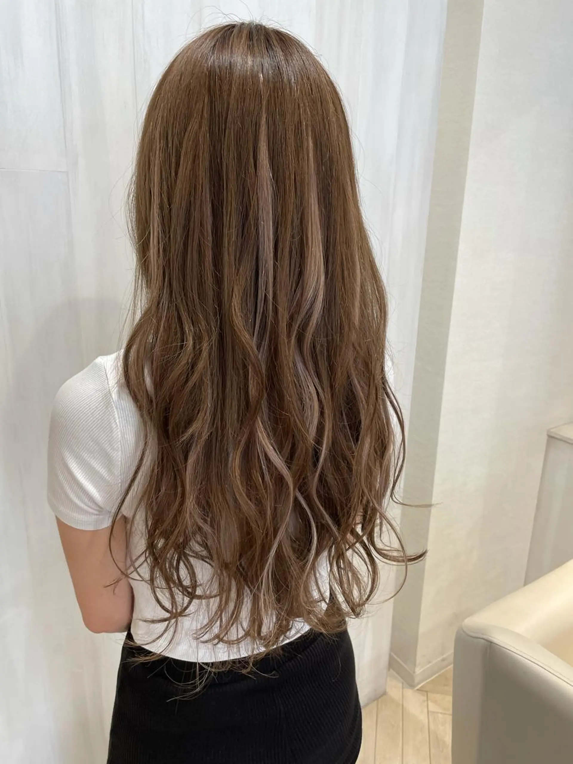 ロング エクステ オーロ西大寺所属・松永 夏のヘアスタイル
