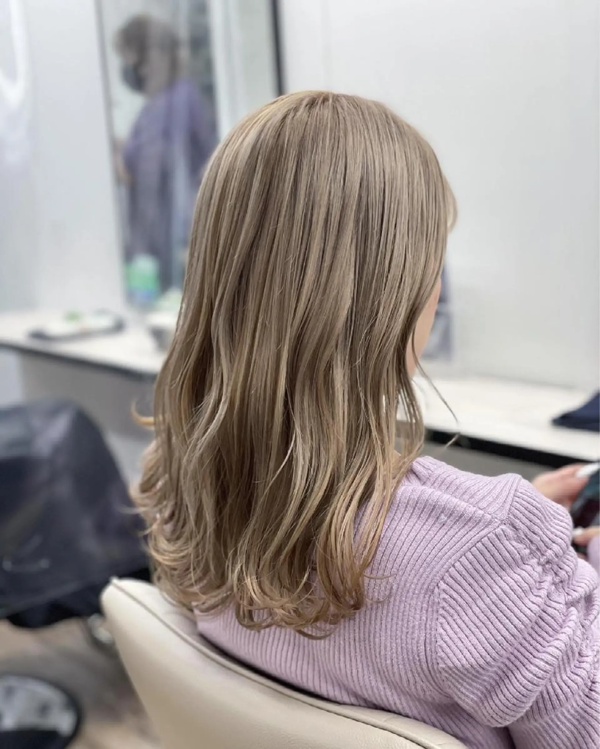 セミロング カラー ブリーチ ケアブリーチ カット ヘアカラー トリートメント 栄/久屋大通り/韓国 /透明感/横山🩵のヘアスタイル