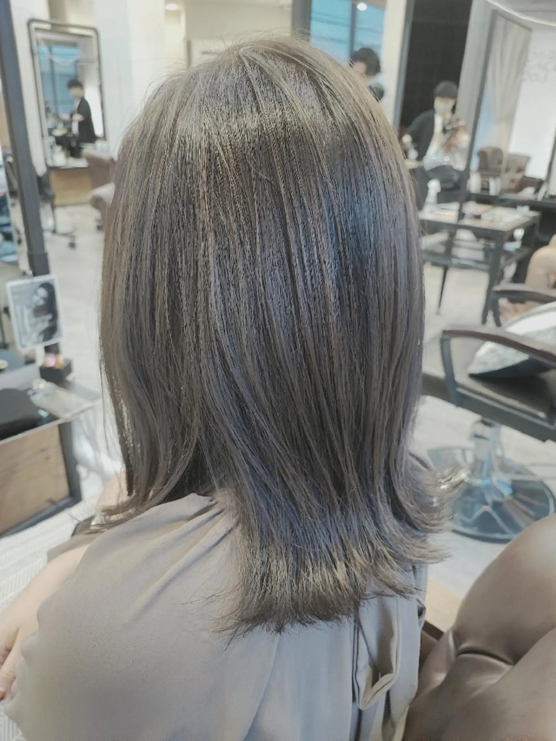 カラー セミロング 透明感カラー ハイライトカラー ハイライト カット ヘアカラー トリートメント N°emirai溝口 MG 🌈梶谷龍吾のヘアスタイル