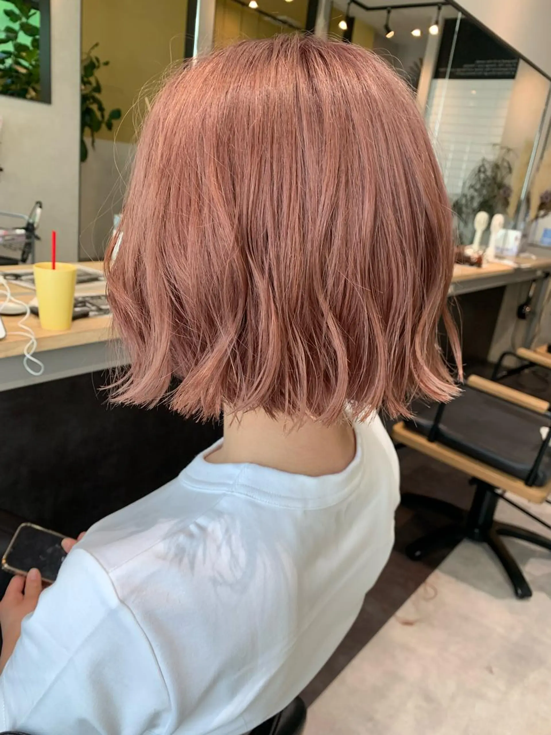 ショート カラー ベージュカラー ブリーチ ピンクカラー ピンクベージュ ヘアカラー トリートメント hub hair レイヤー/透明感のヘアスタイル