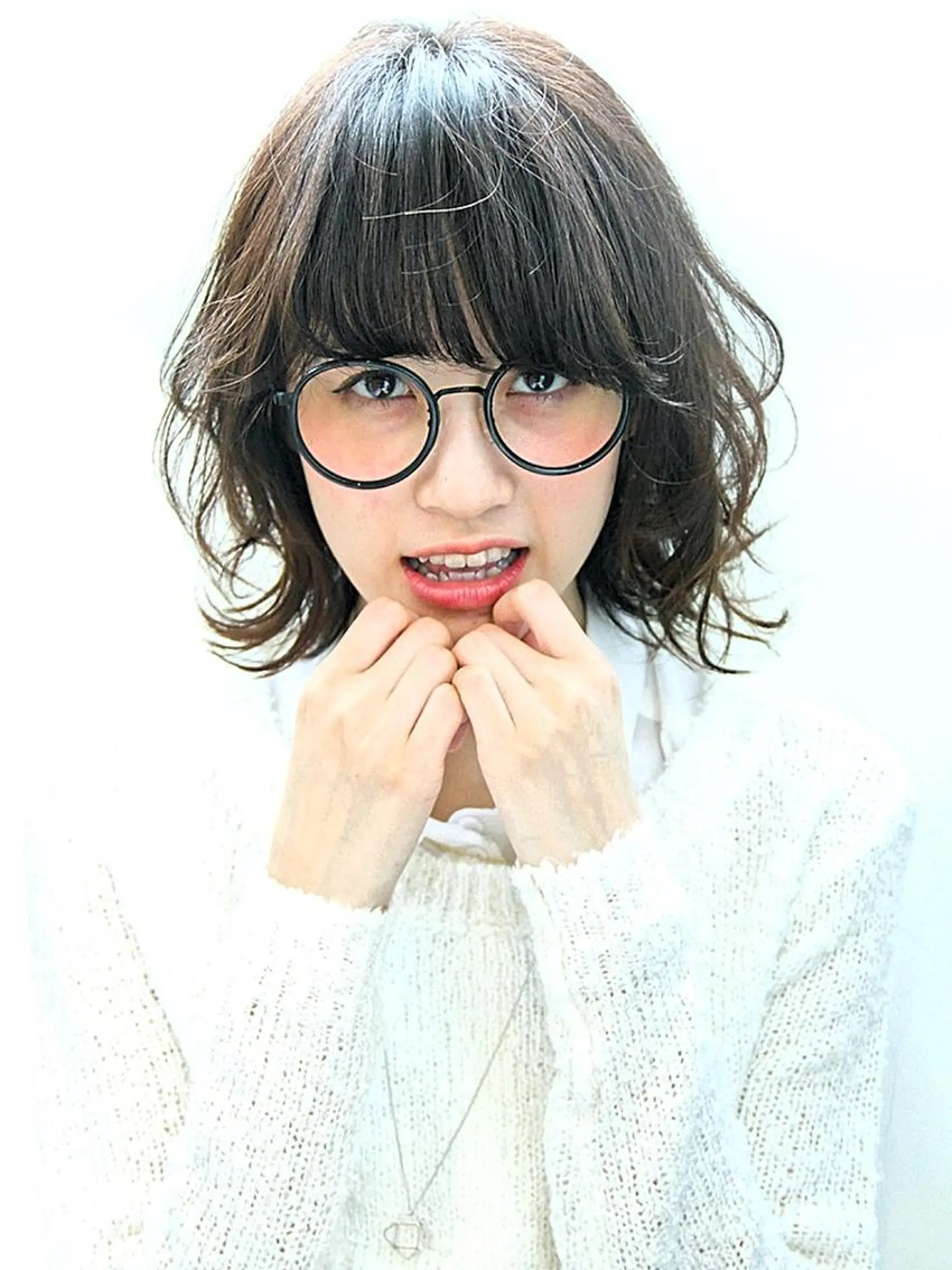 ミディアム パーマ アッシュ 小顔カット 外ハネヘア 🌿flencia 丸　和博🌿のヘアスタイル