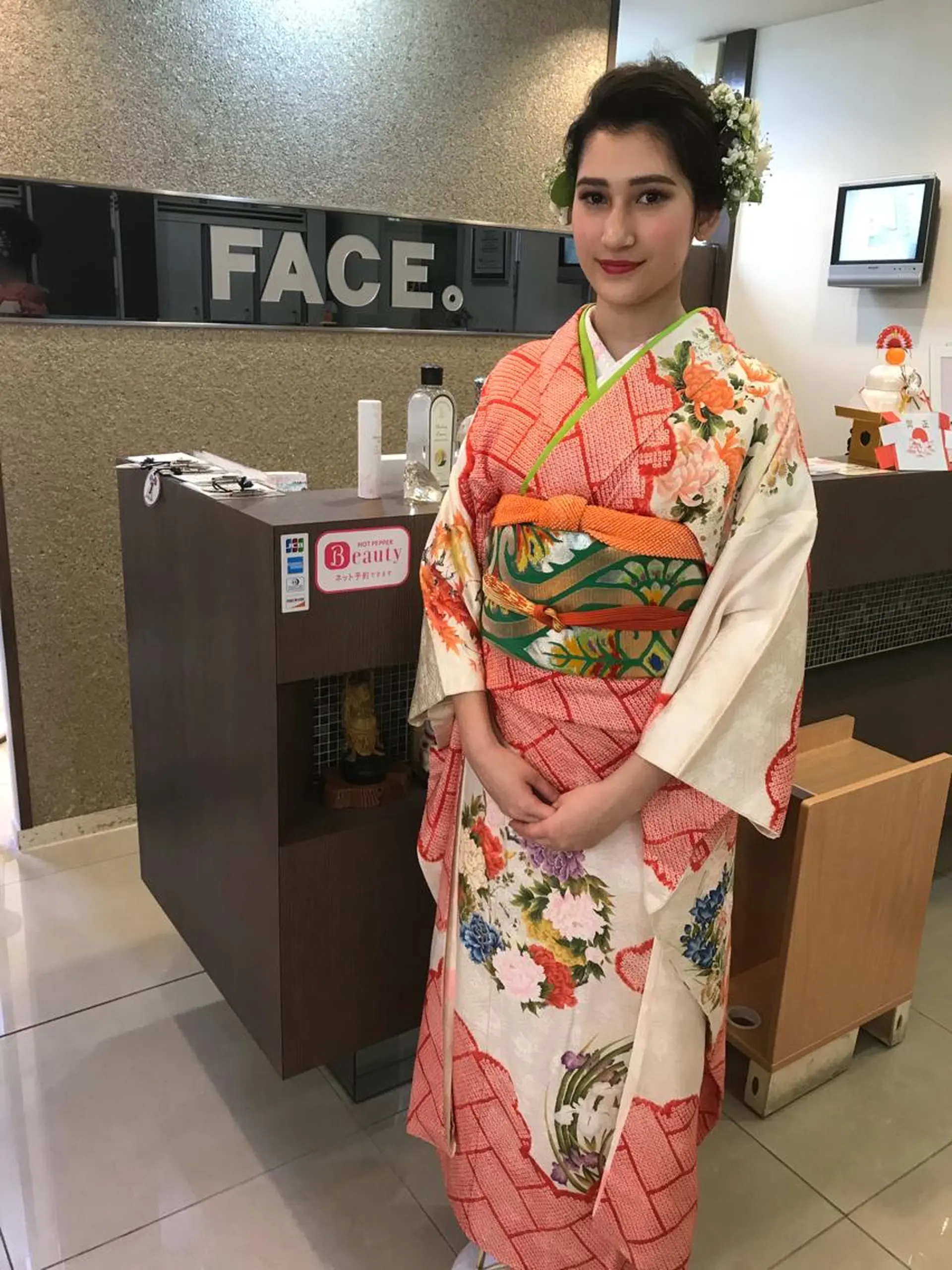 ミディアム 着付け ill【イル】天神西通り店所属・髪質改善縮毛矯正/暖 色カラー/ウエダカナのヘアスタイル