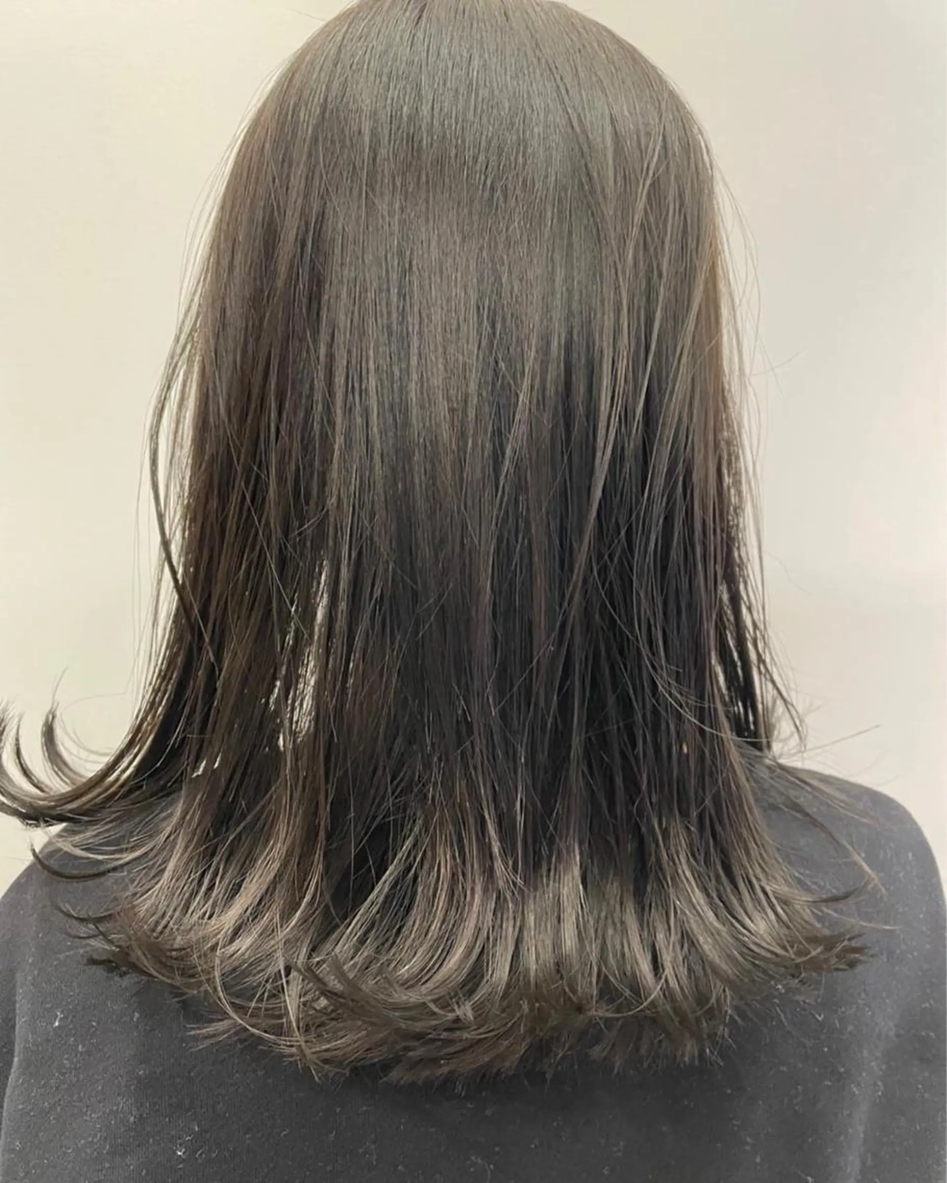 ミディアム 外ハネヘア カット パーマ 🌀メンズパーマ🌀 縦落ち/波巻きのヘアスタイル