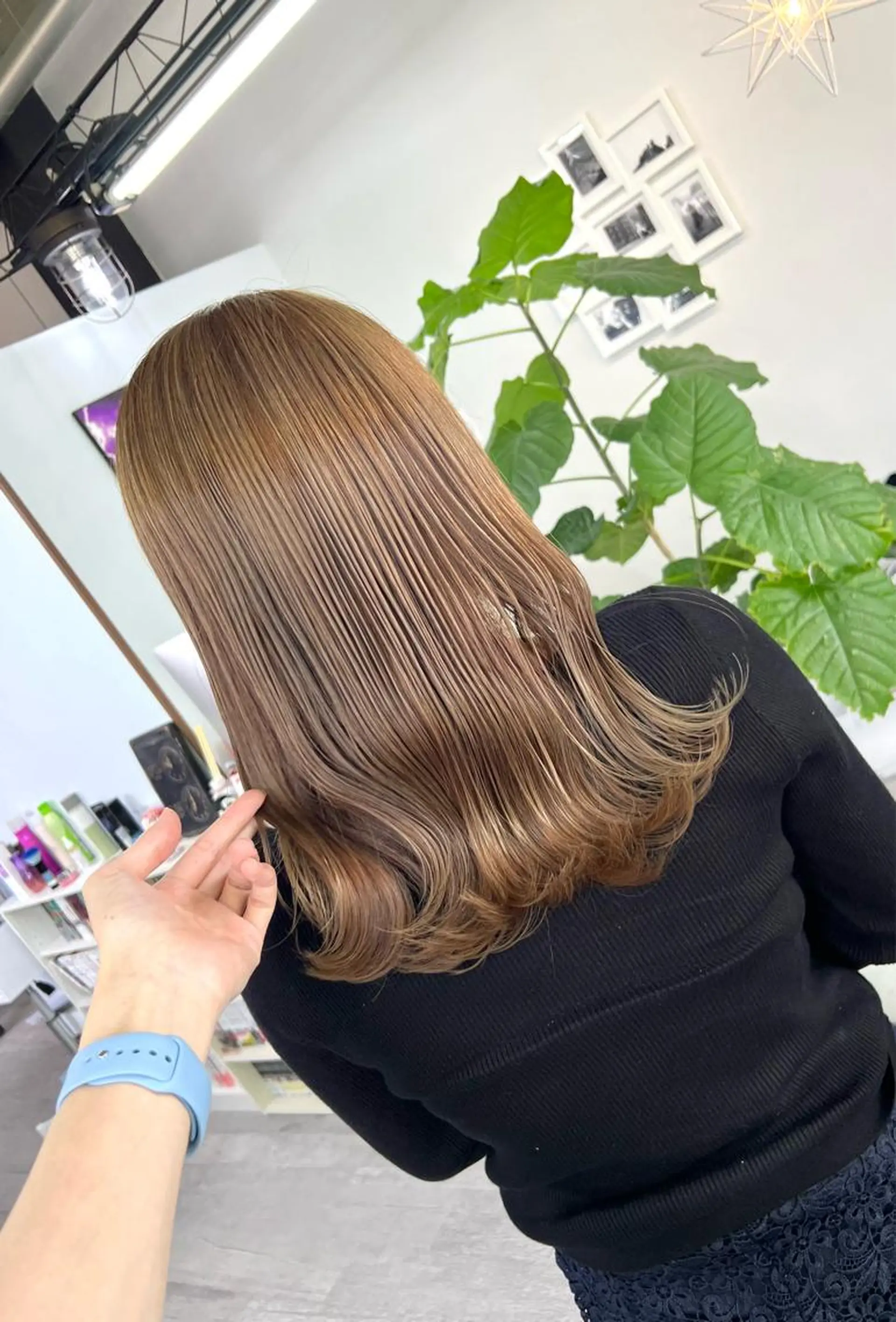 ミディアム カラー 名畑 裕貴のヘアスタイル