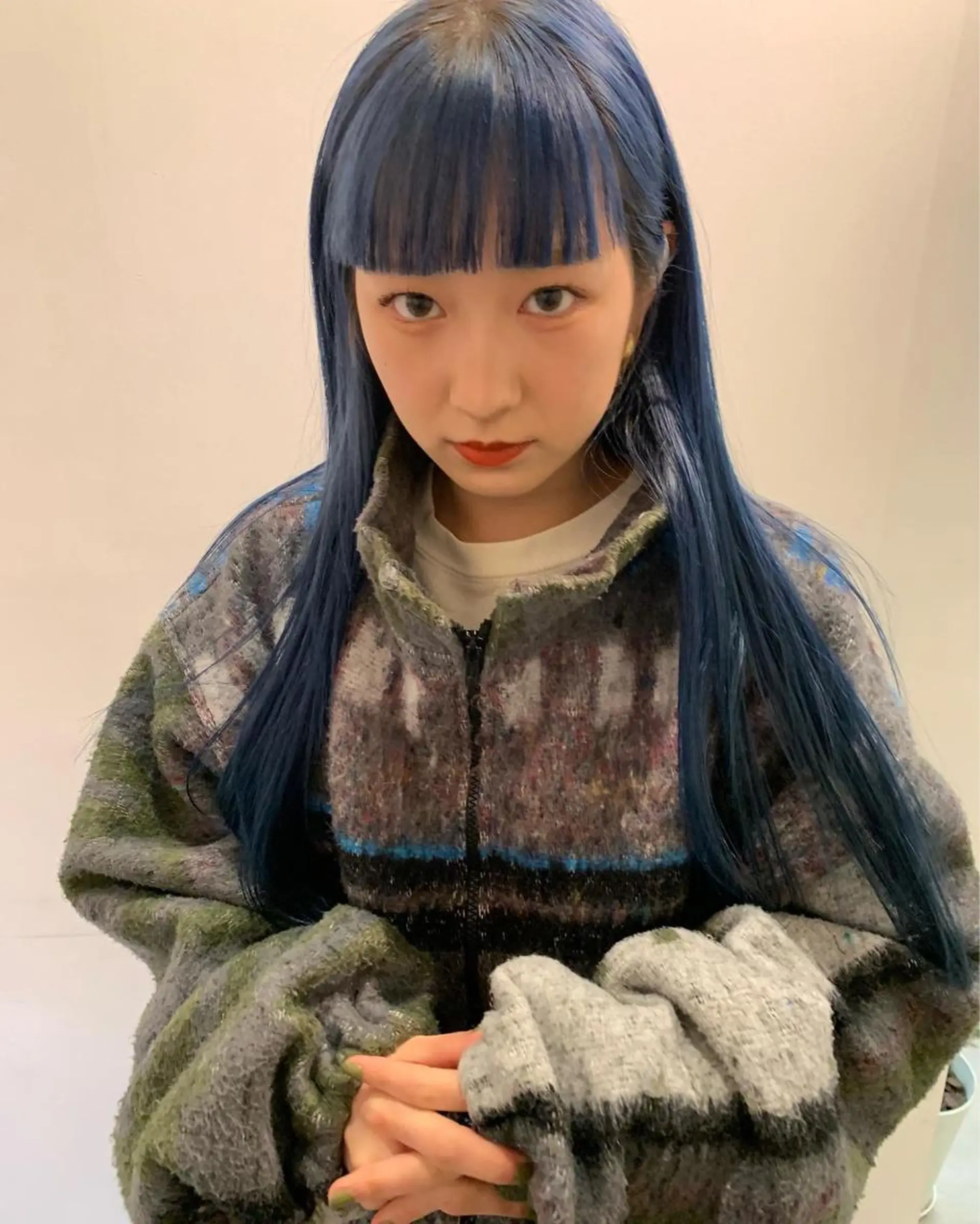 ロング ブリーチカラーが人気 onnuのヘアスタイル