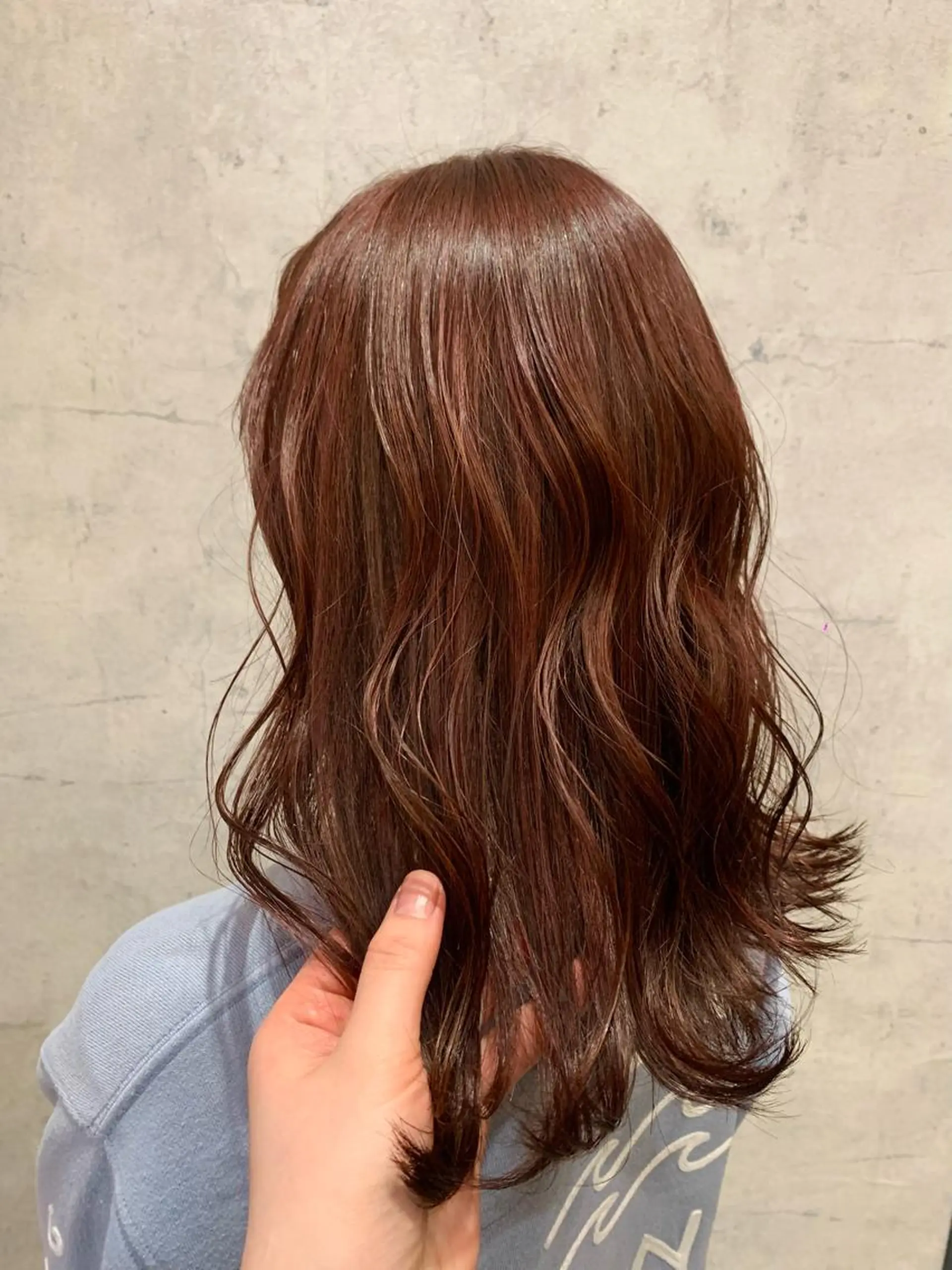 セミロング ピンクブラウン 飯田 愛結のヘアスタイル