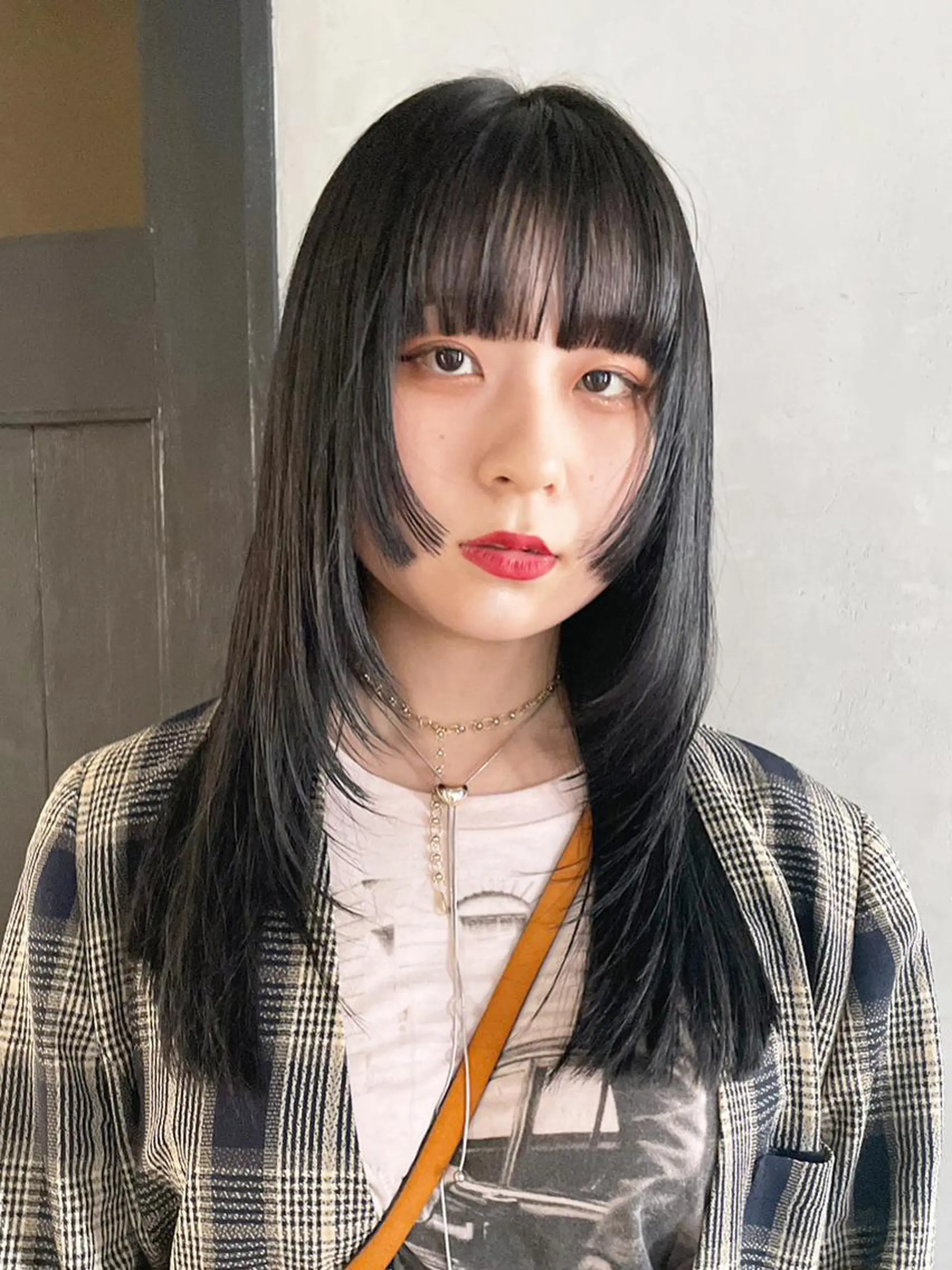 セミロング カラー 黒髪 顔まわりレイヤー レイヤーカット カット ヘアカラー トリートメント ITbyALBUM 中野店のヘアスタイル