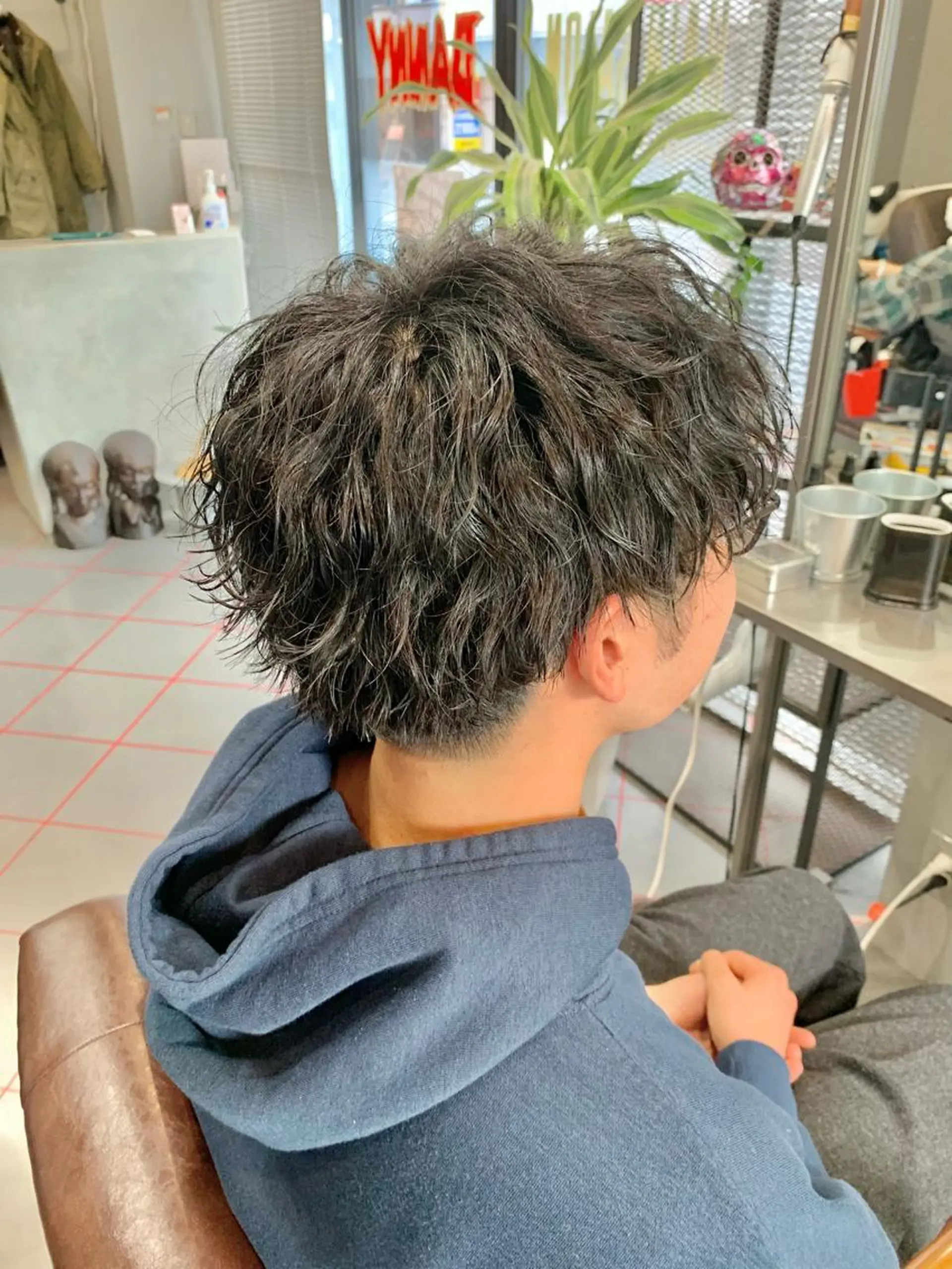 ショート パーマ メンズ メンズパーマ 波巻きパーマ メンズサロン　アソビ所属・【扱いやすいパーマ】 眞鍋拓己のヘアスタイル
