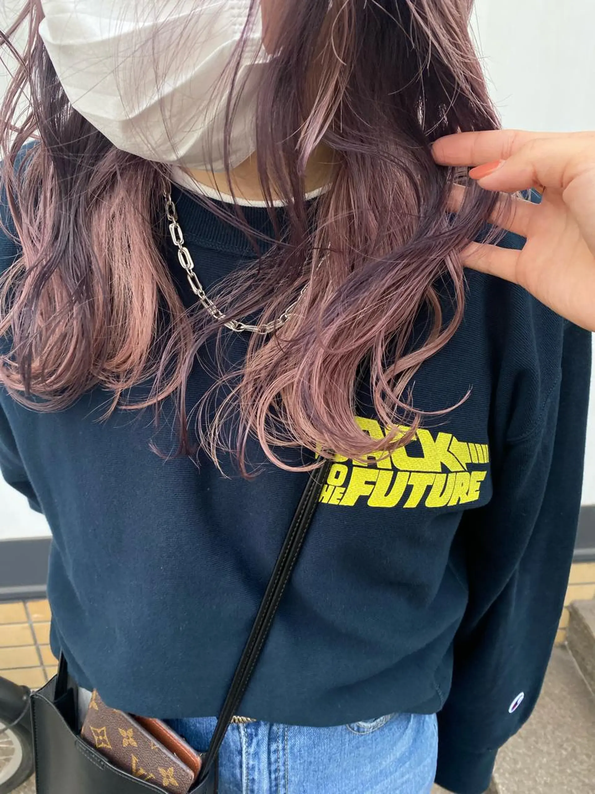 セミロング 小林 朋花のヘアスタイル