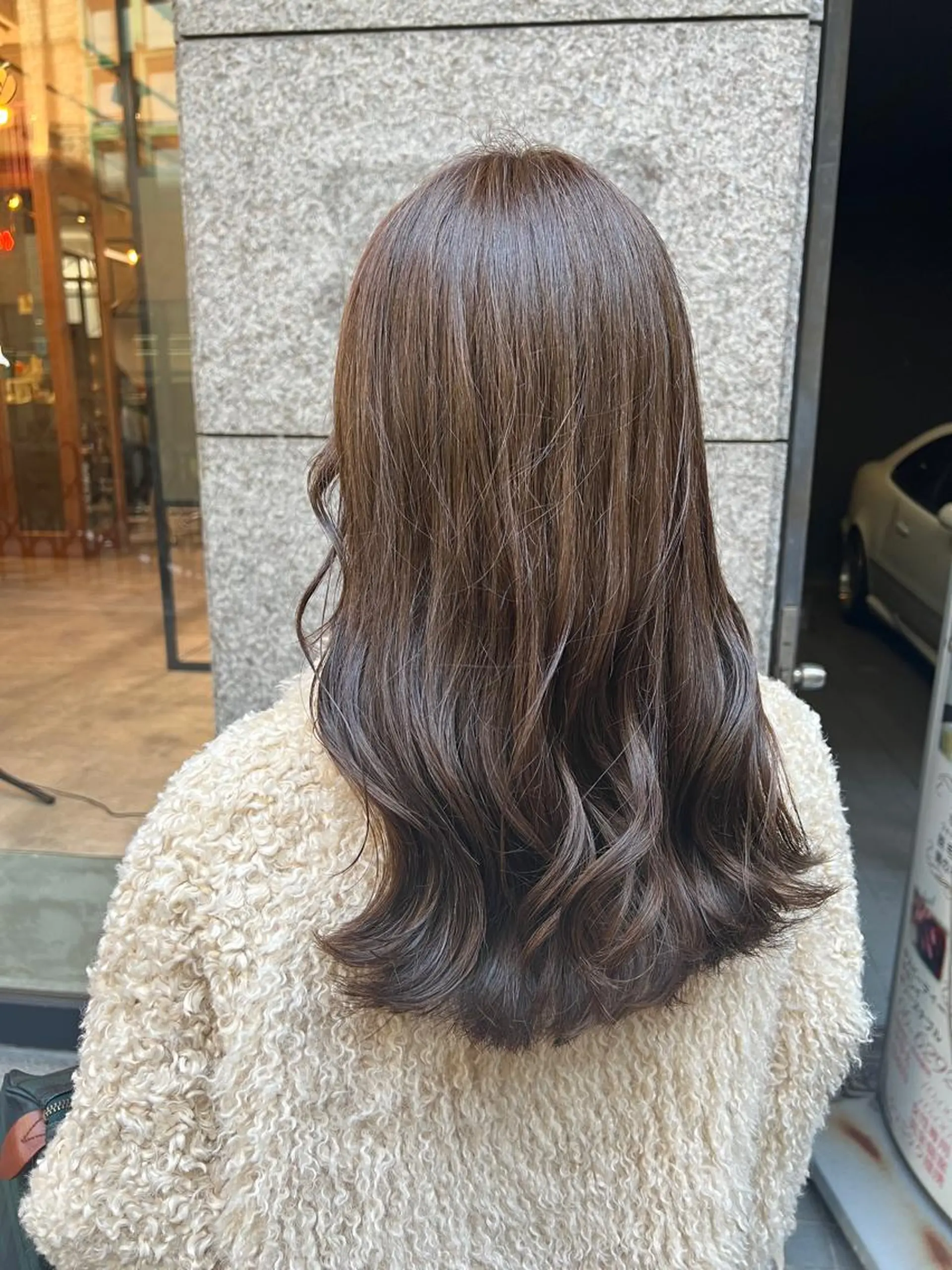 ロング カラー ベージュカラー カット ヘアカラー トリートメント ノイシキ サキのヘアスタイル