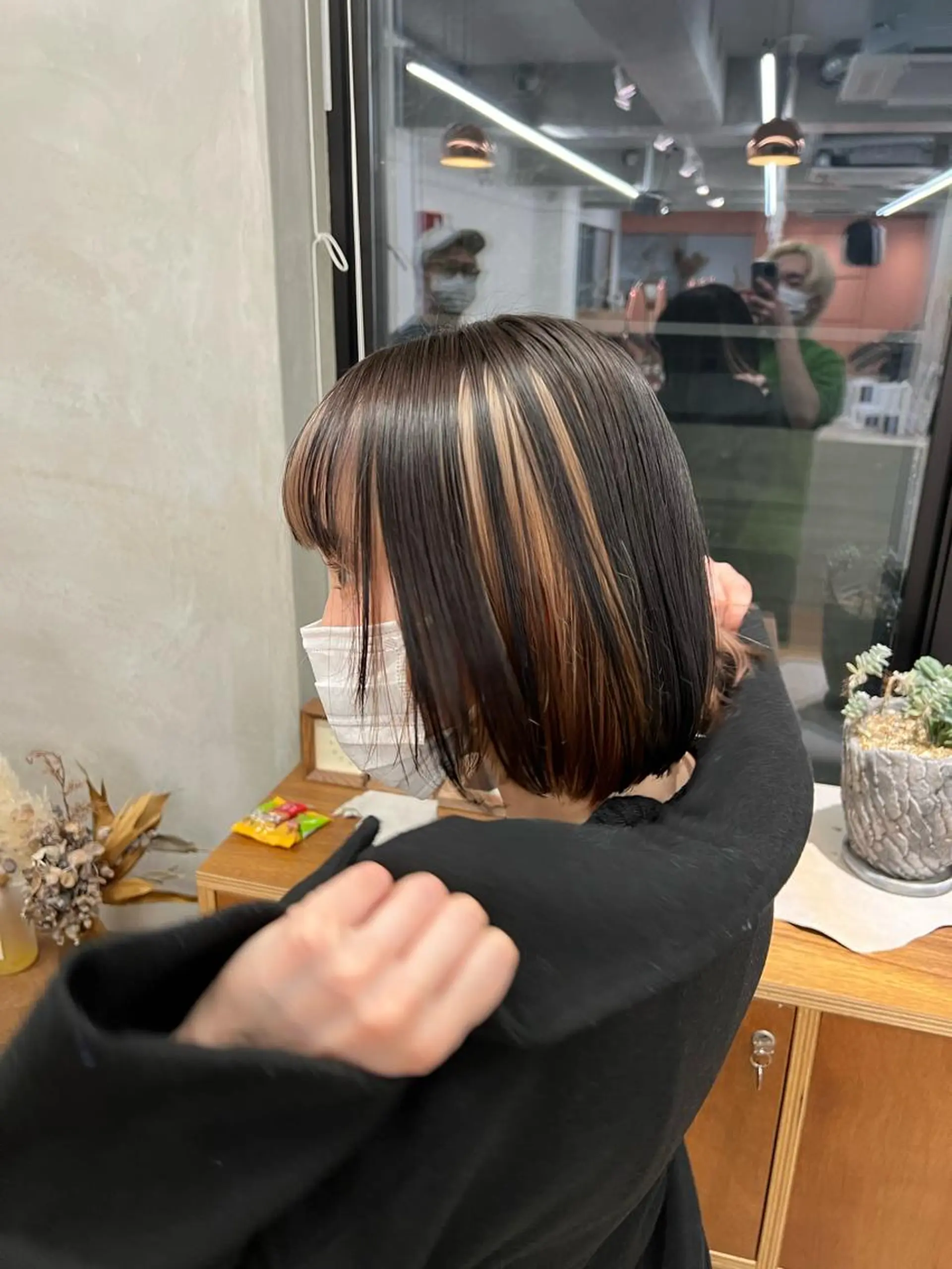 ショート カラー ケアブリーチ/ ハイトーン/牧野のヘアスタイル