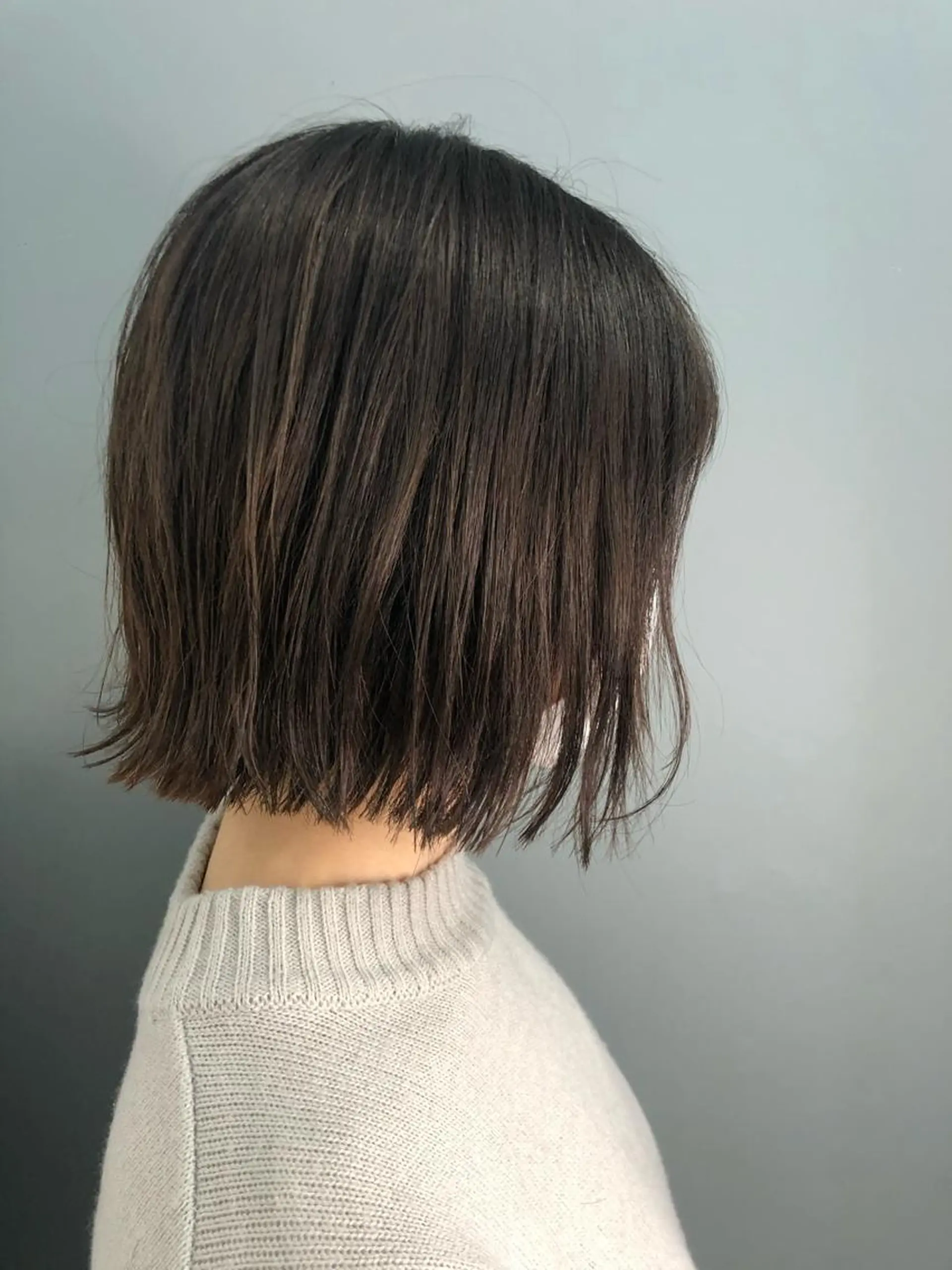 ミディアム カラー 切りっぱなしボブ ボブ モリオフロムロンドン池袋店所属・冨永 さやかのヘアスタイル