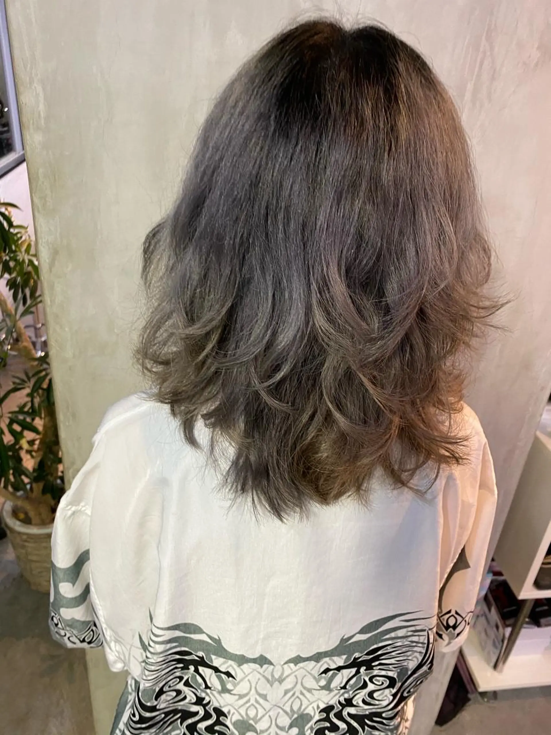 ミディアム カラー ヘアアレンジ 切りっぱなしボブ/ デザインカラー店長のヘアスタイル