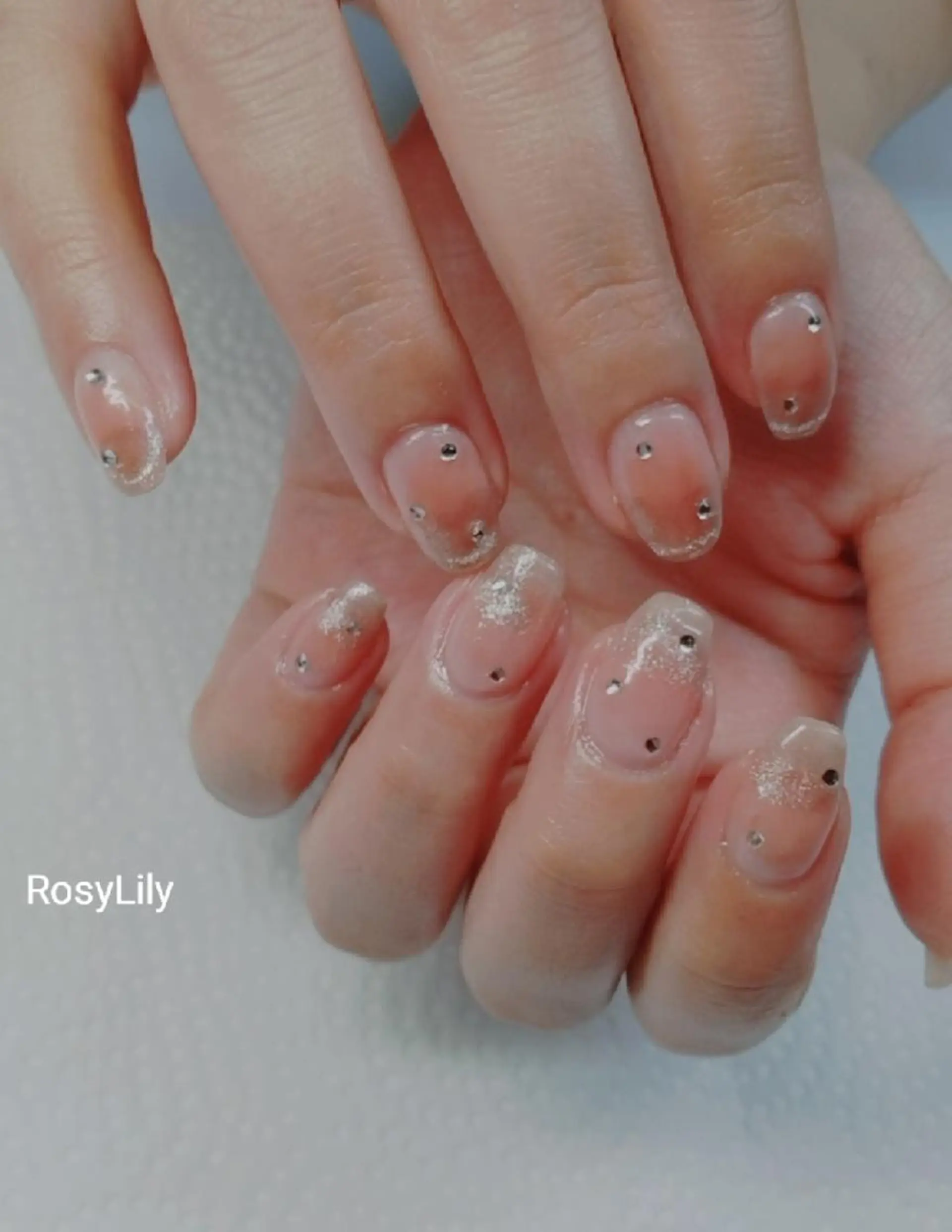 ネイル チークネイル マグネットネイル 持ち込み ストーンネイル プライベートサロン RosyLily所属・プライベートサロン Rosy Lilyのネイルデザイン