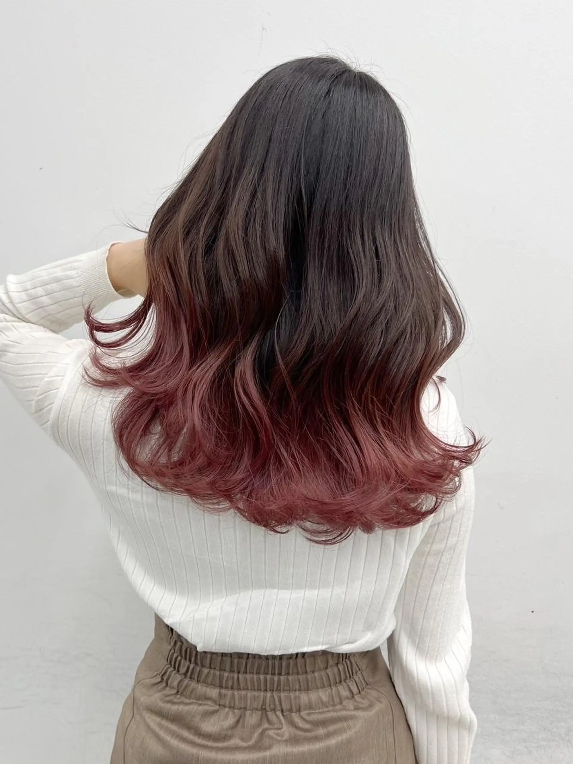 セミロング くびれヘア ハイライト ウルフカット ヘアカラー トリートメント 【公式】amble luxe 中野のヘアスタイル