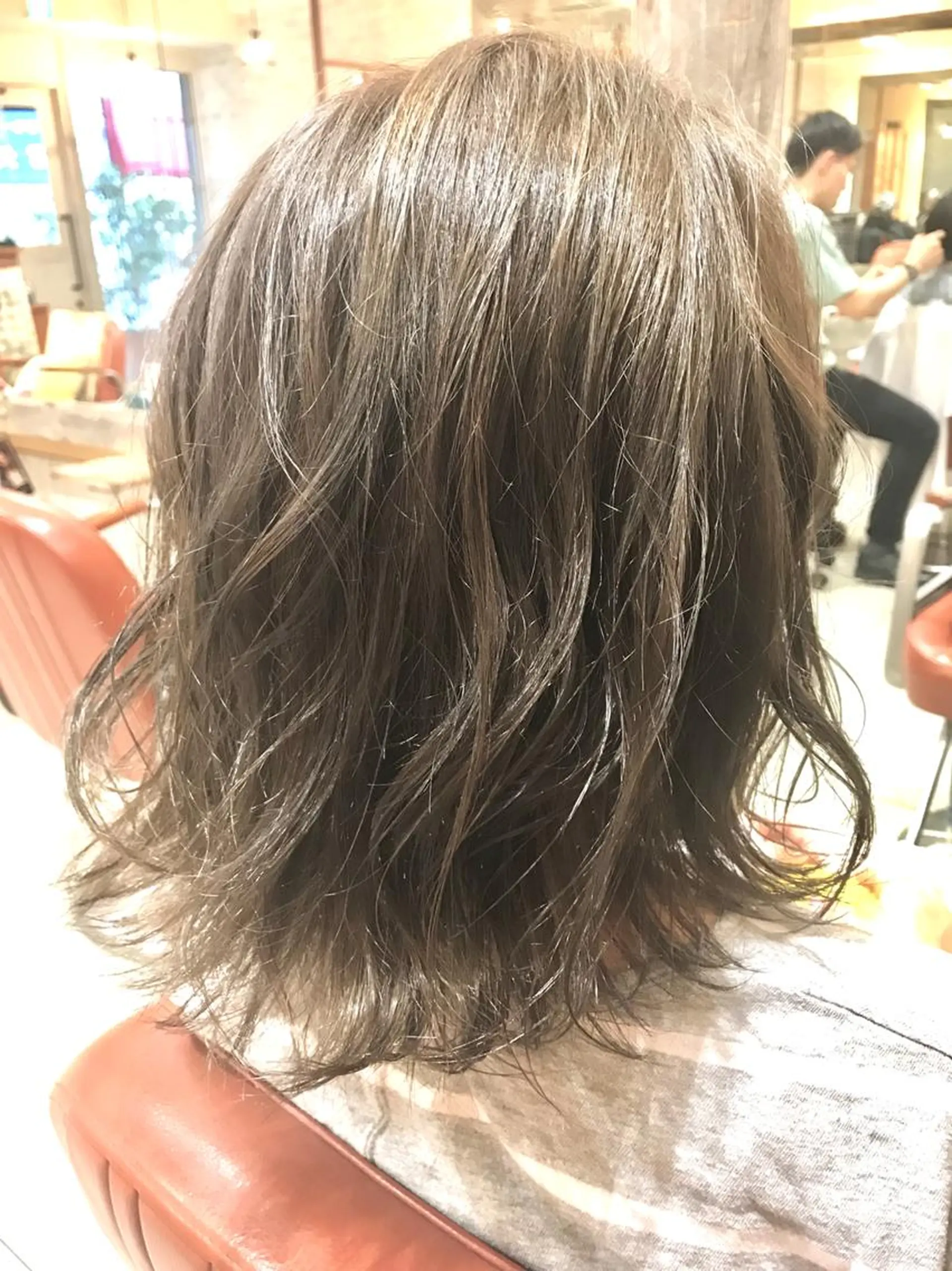 ミディアム カラー パーマ ミディアムパーマ 透明感カラー ハイライトカラー ボブ くせ毛 増子 幹樹のヘアスタイル