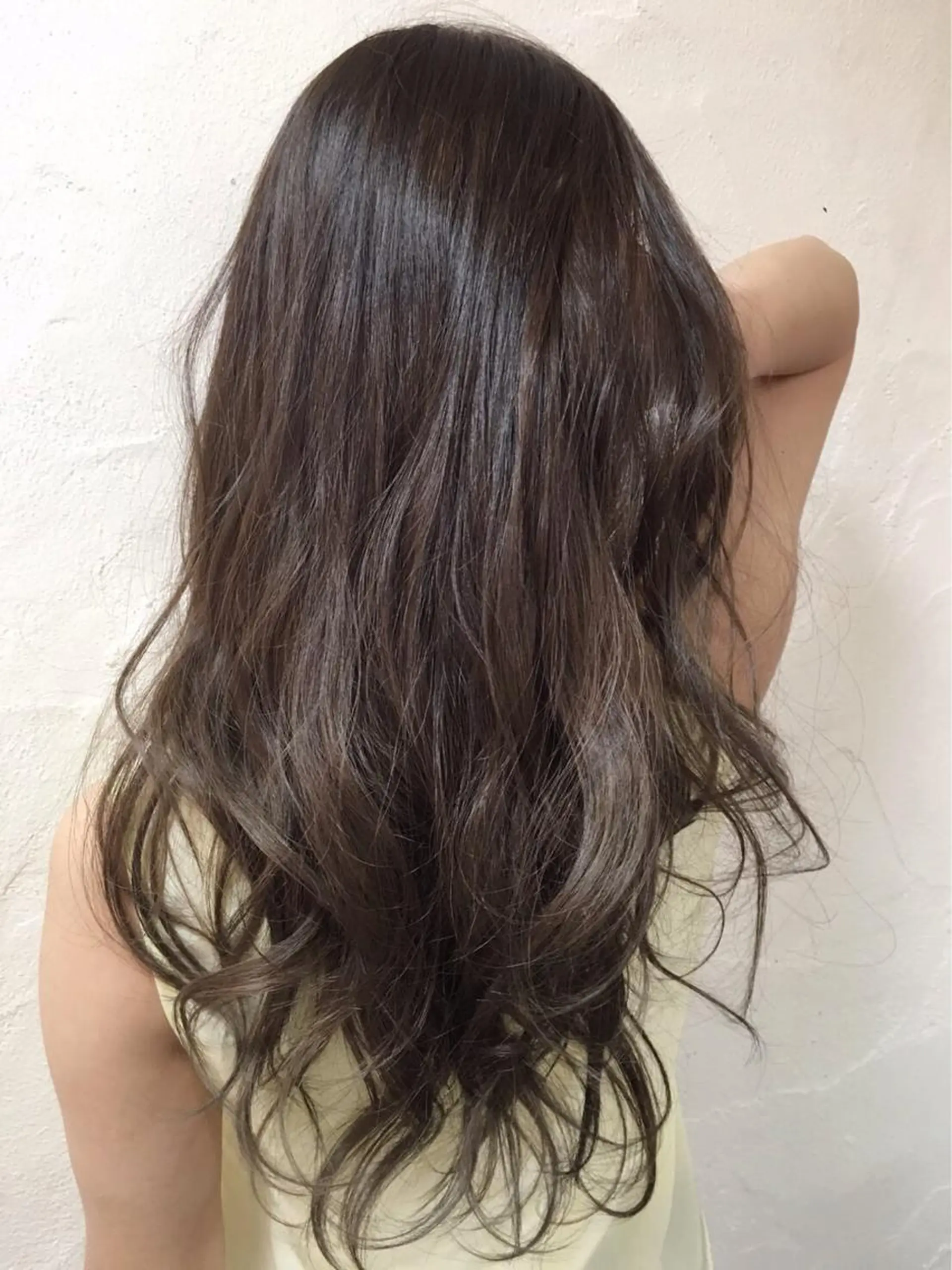 ロング カラー グラデーションカラー グレージュ ヘアカラー トリートメント Lauburu  bat.hair渋谷2号店所属・. YUIのヘアスタイル