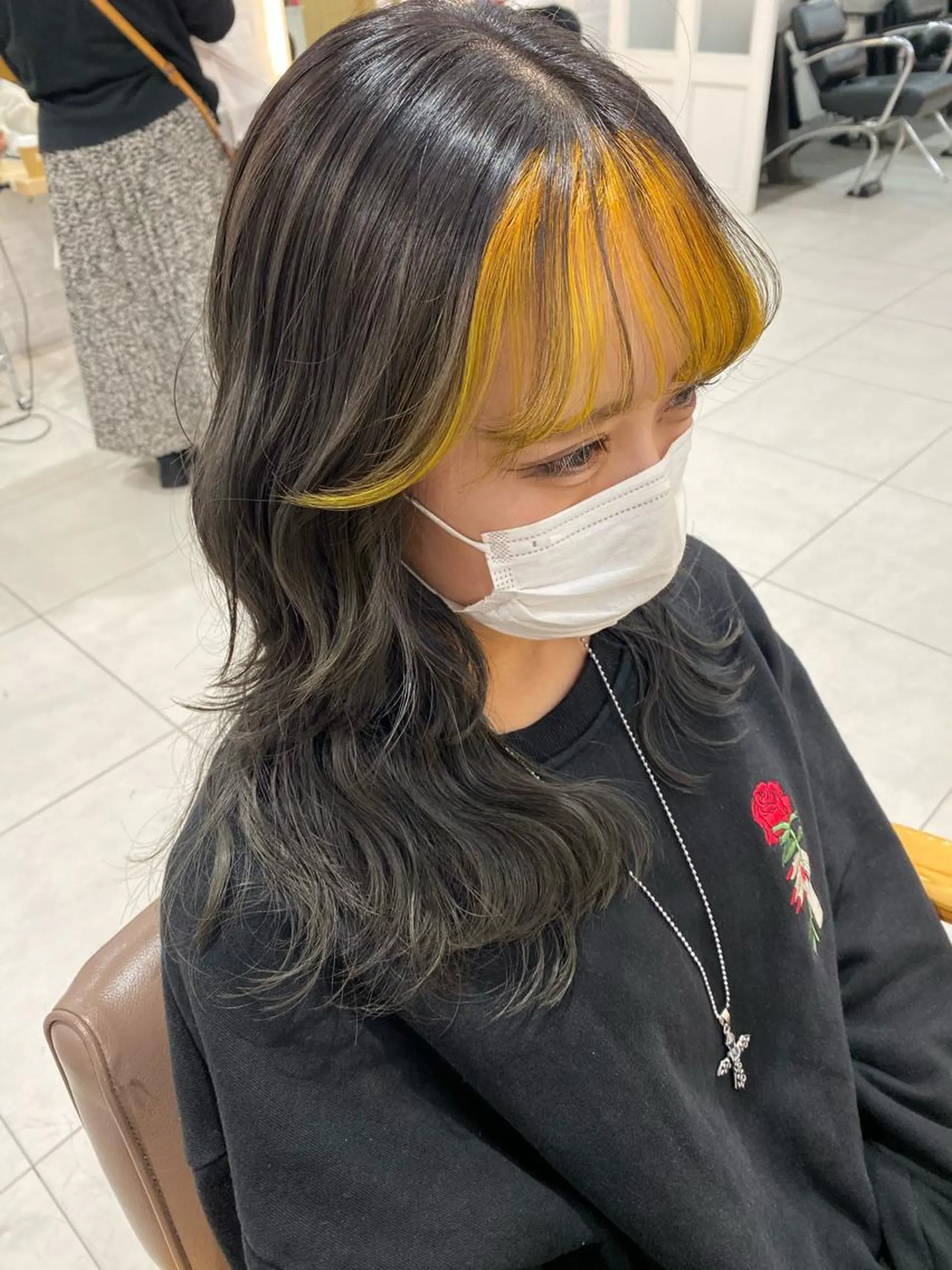 セミロング 最新韓国本場ヘア 🇰🇷榎本明日香のヘアスタイル