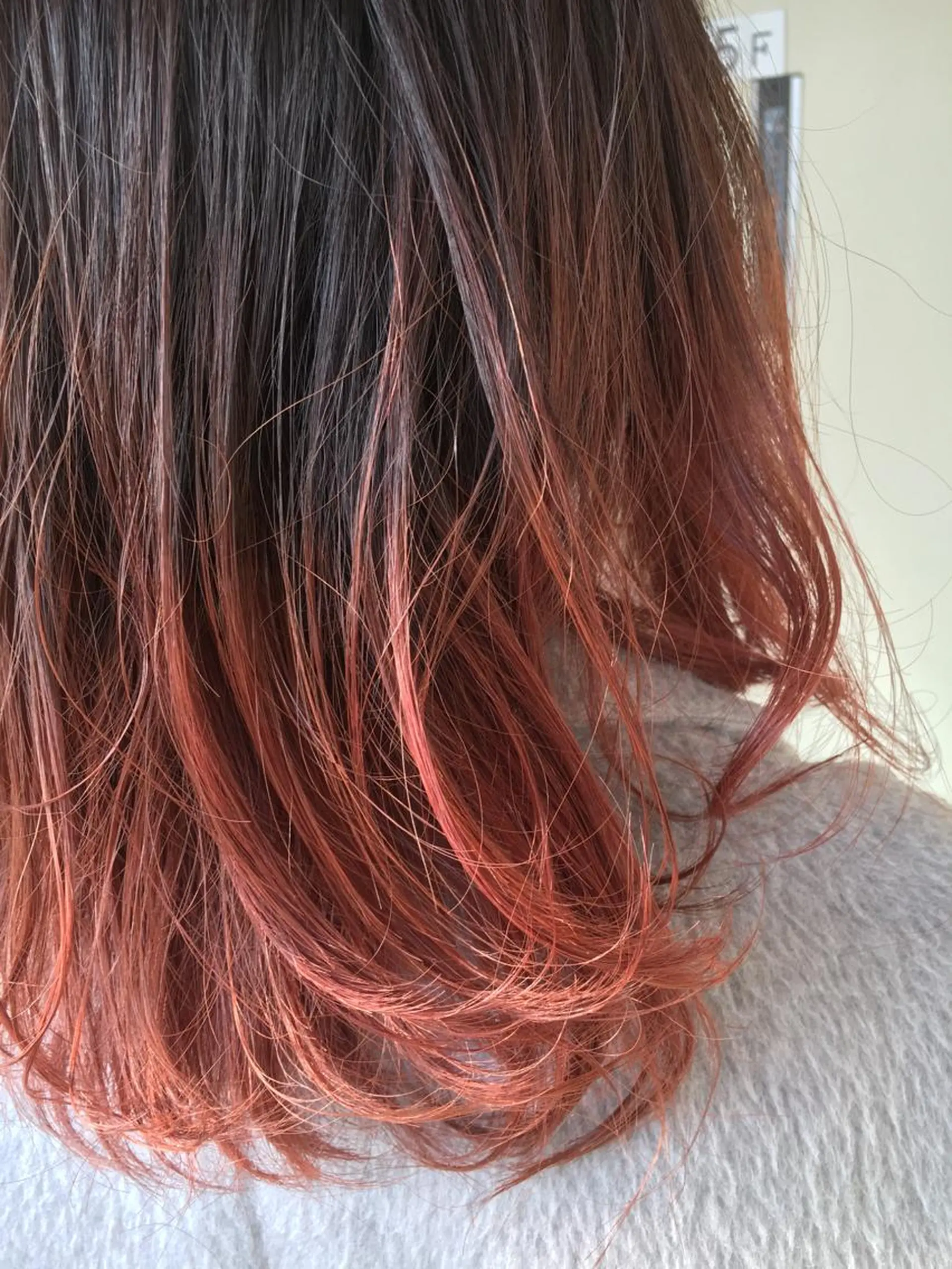 ミディアム カラー ワタイショウタ 髪質改善✨眉毛サロンのヘアスタイル