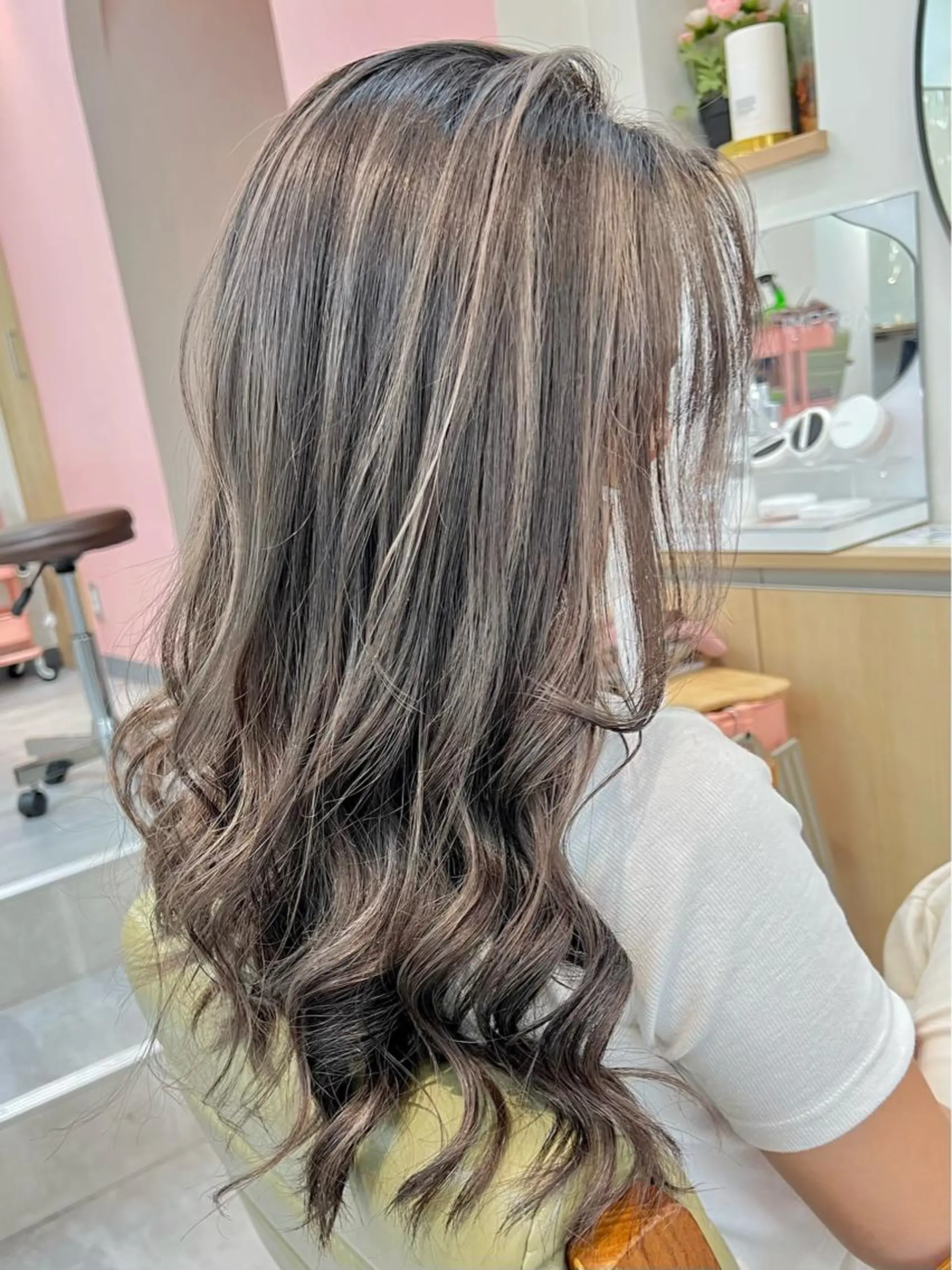 ロング カラー ハイライトカラー ハイライト ヘアカラー トリートメント ヘアセット 💘カラー特化美容師 尾崎拓己のヘアスタイル