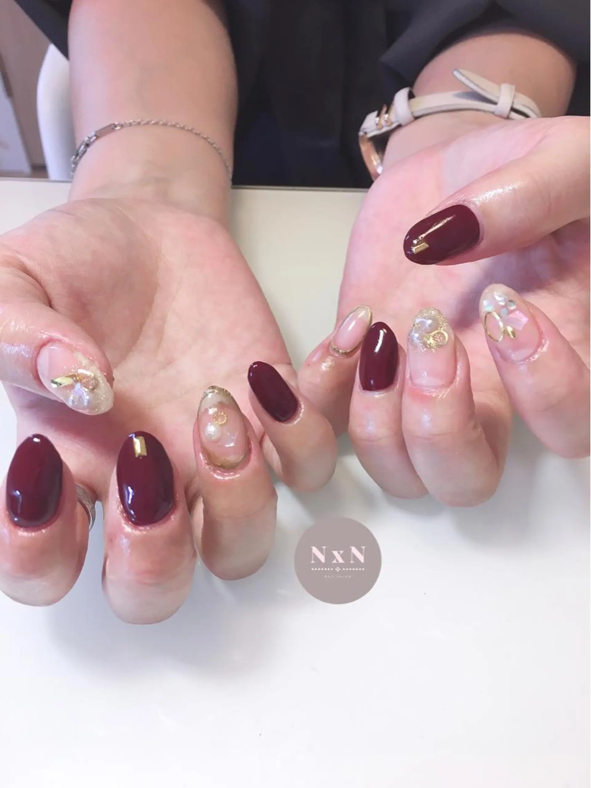 ネイル ボルドー ジェルネイル ニュアンスネイル ぷっくりネイル ハンドネイル nail salon N×Nのネイルデザイン