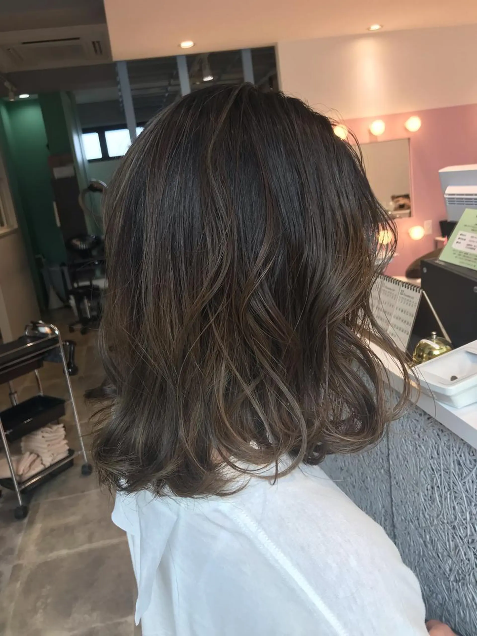 ミディアム レイヤーカット カット パーマ トリートメント 所渉/韓国レイヤー /ウルフカットのヘアスタイル